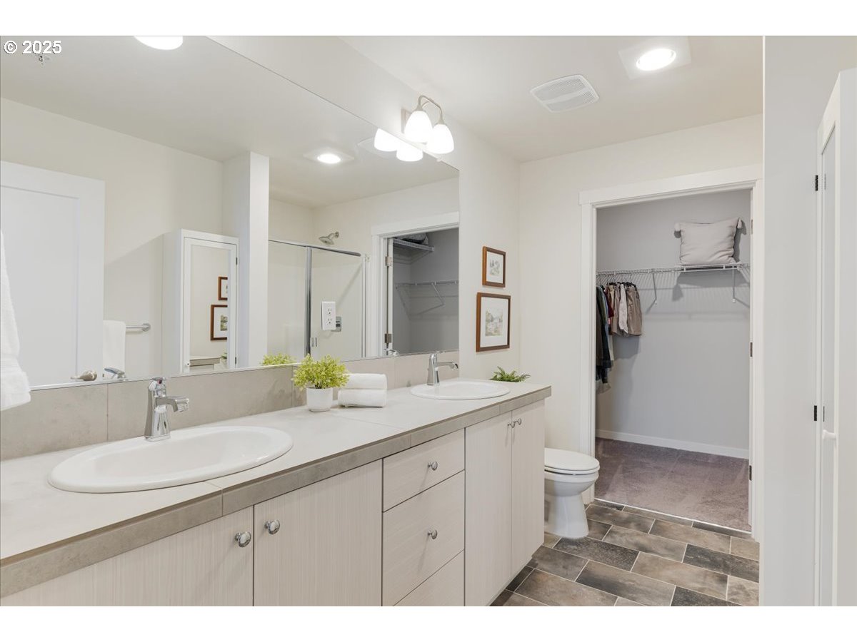 11715 SW VALENCIA LN 307