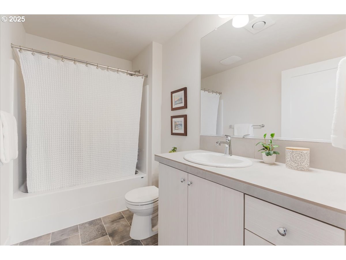 11715 SW VALENCIA LN 307