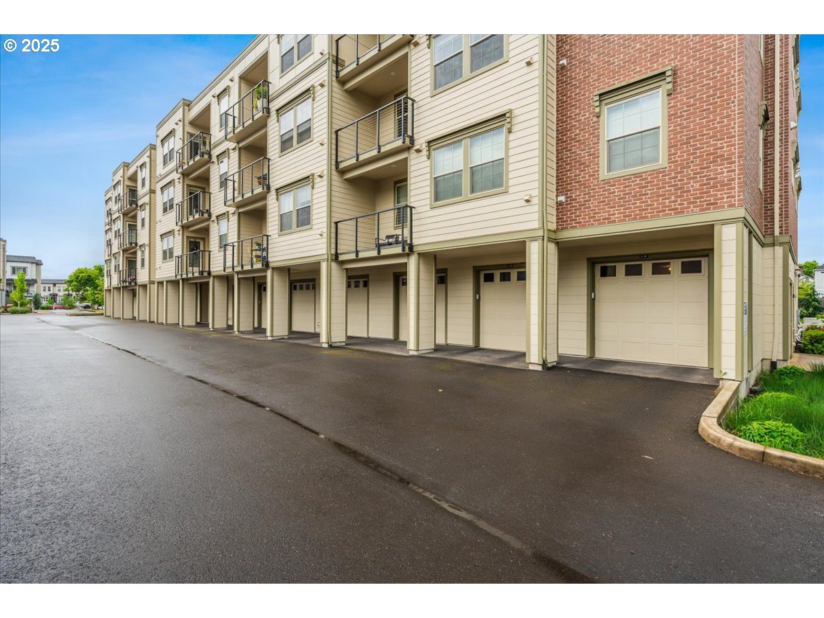 11715 SW VALENCIA LN 307