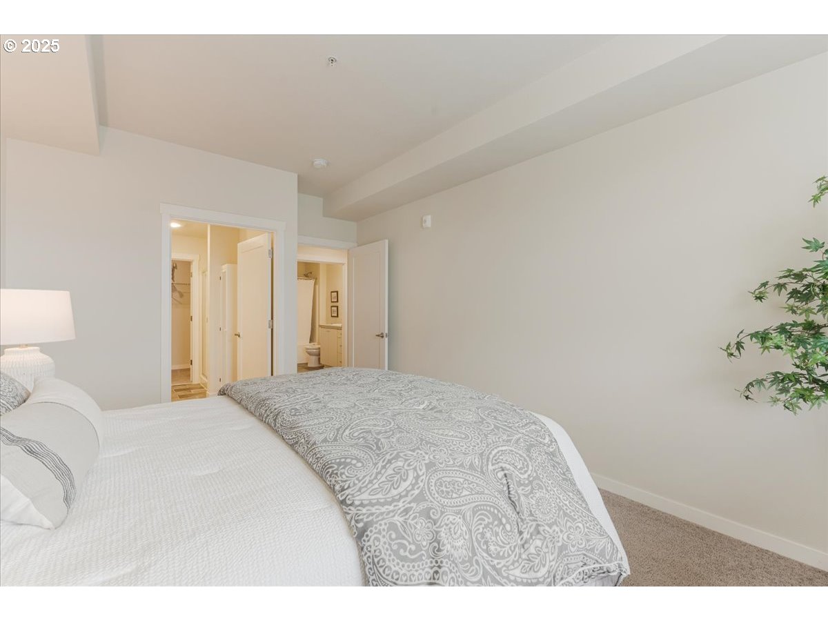 11715 SW VALENCIA LN 307