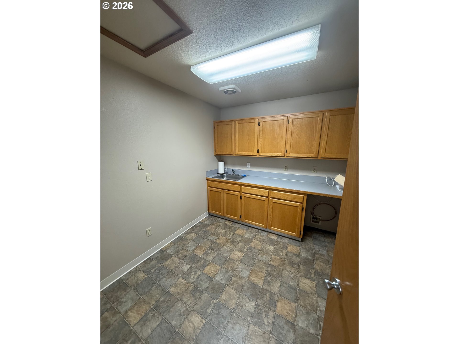 255 SW 1ST AVE