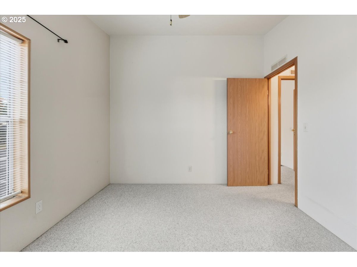 8300 NE QUATAMA ST 104, Hillsboro Unit: 104