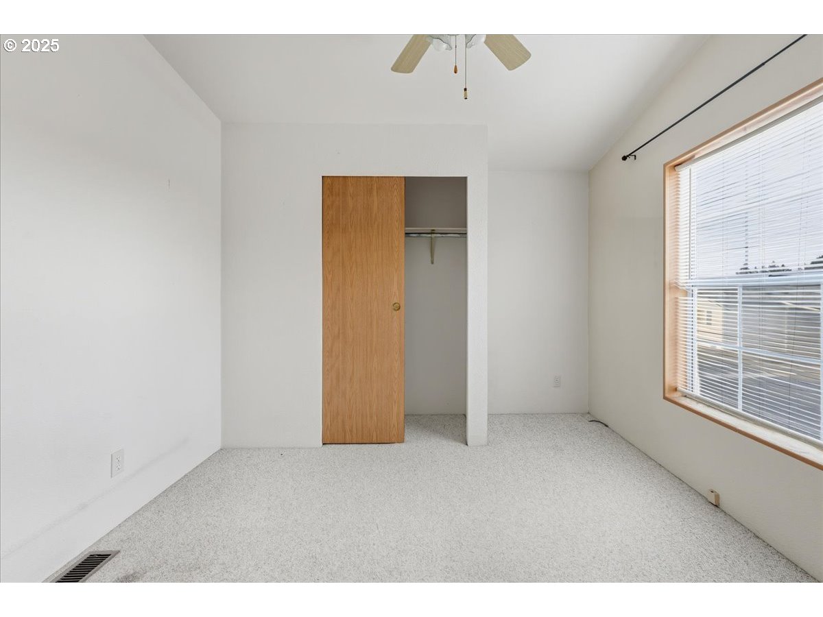 8300 NE QUATAMA ST 104, Hillsboro Unit: 104