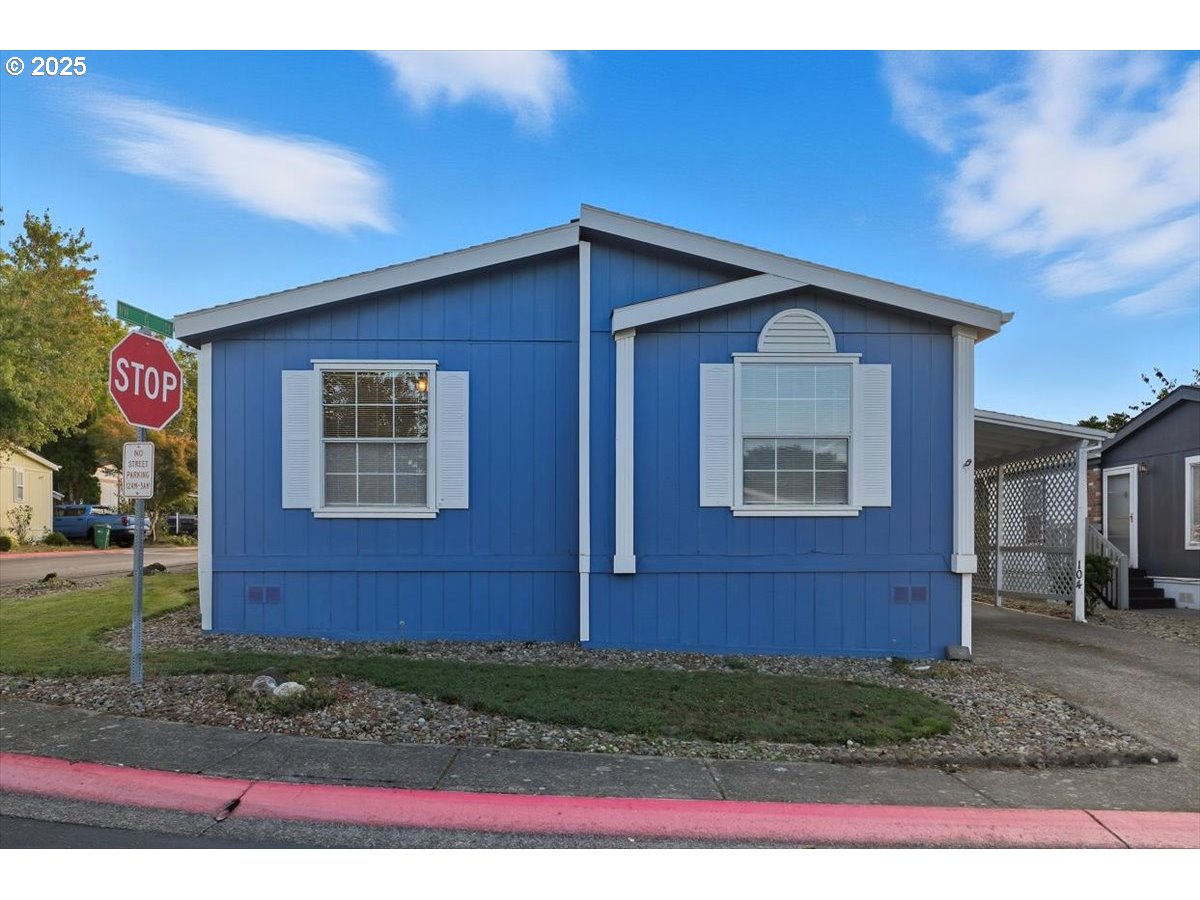 8300 NE QUATAMA ST 104, Hillsboro Unit: 104