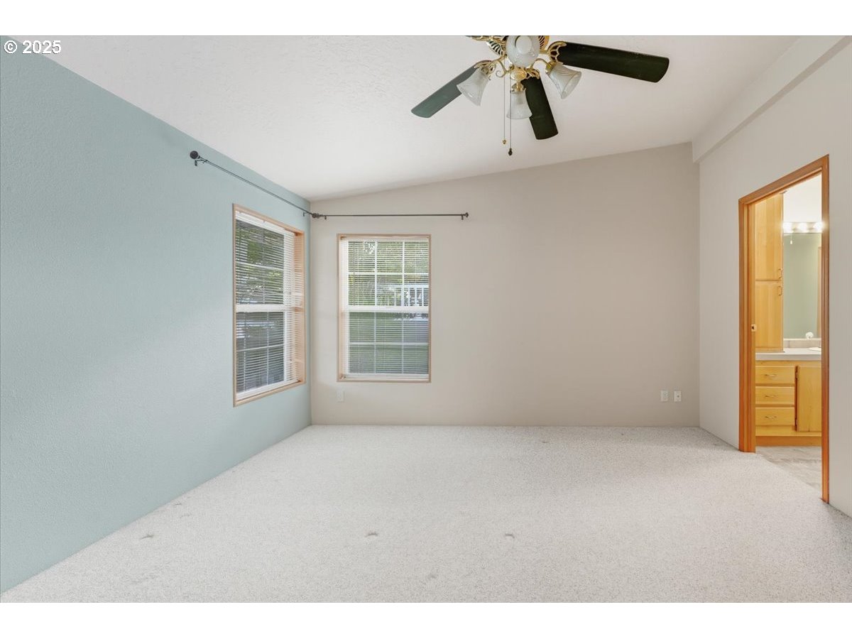 8300 NE QUATAMA ST 104, Hillsboro Unit: 104