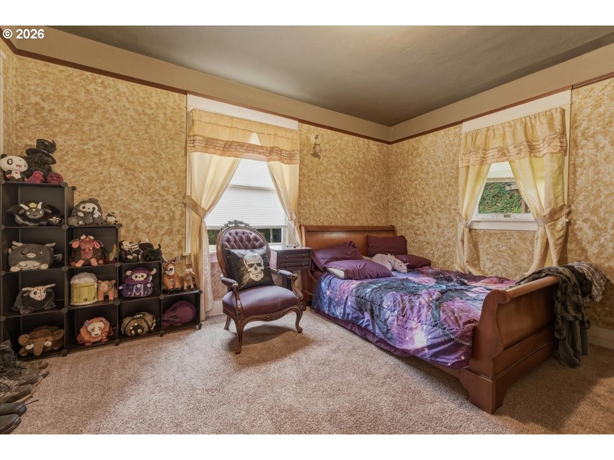 706 W B St.