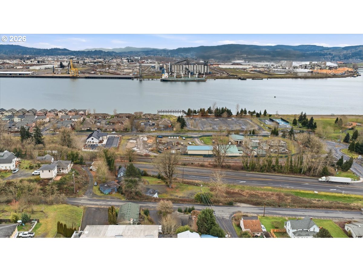 706 W B St.