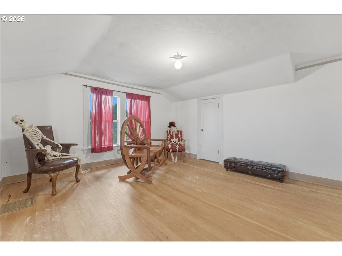 706 W B St.