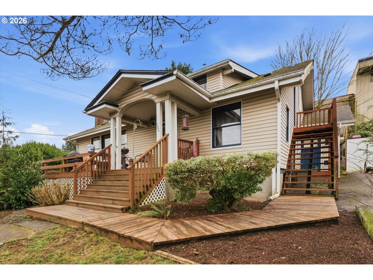 706 W B St.