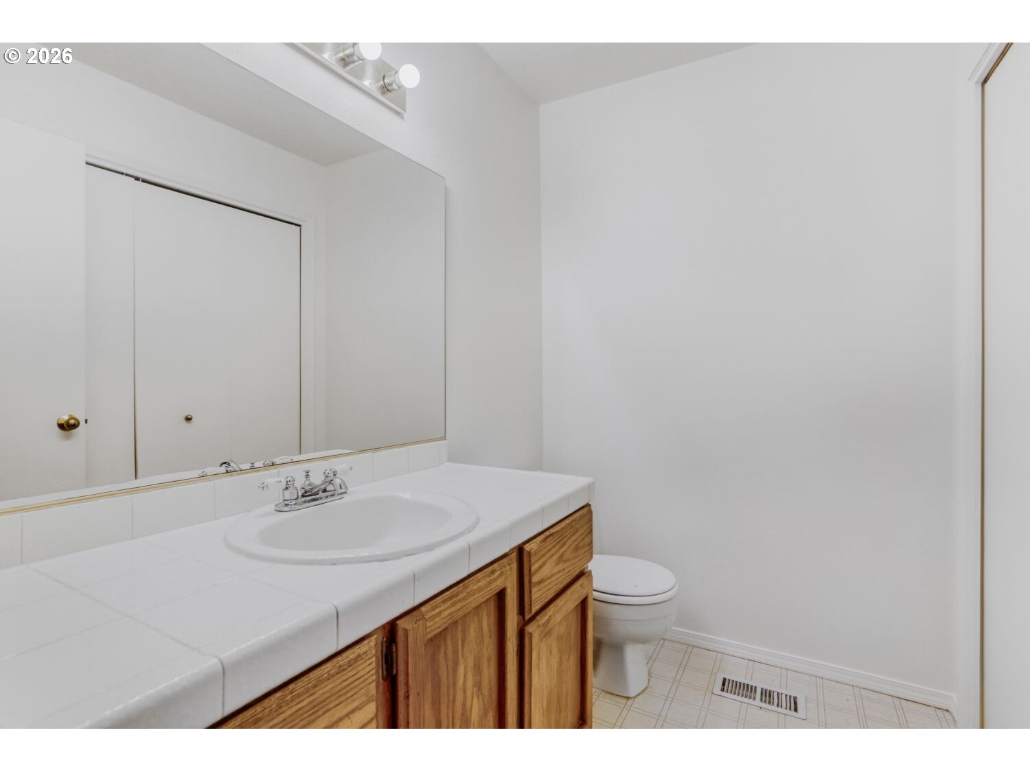 132 KINGSGATE RD