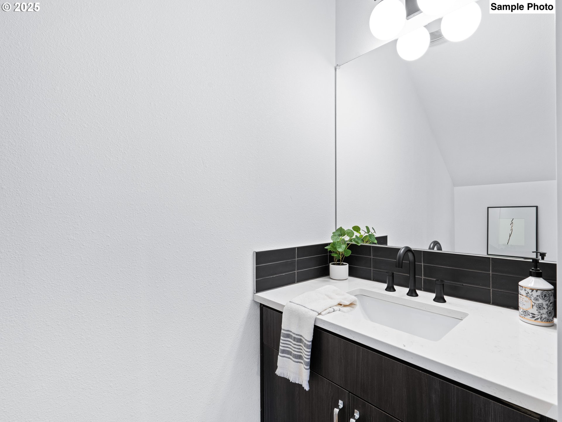 7194 NE Glisan ST 1, Portland Unit: 1