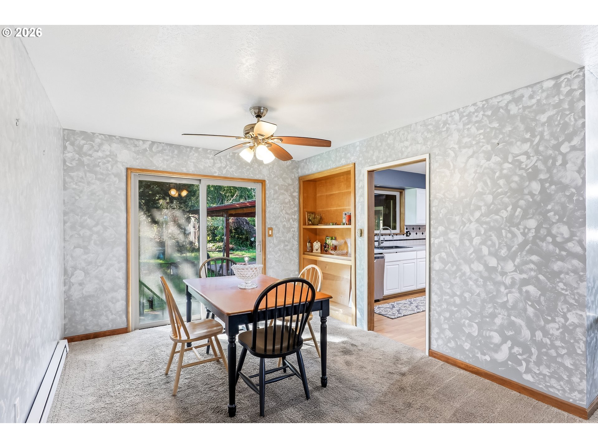 700 NE DONELSON RD