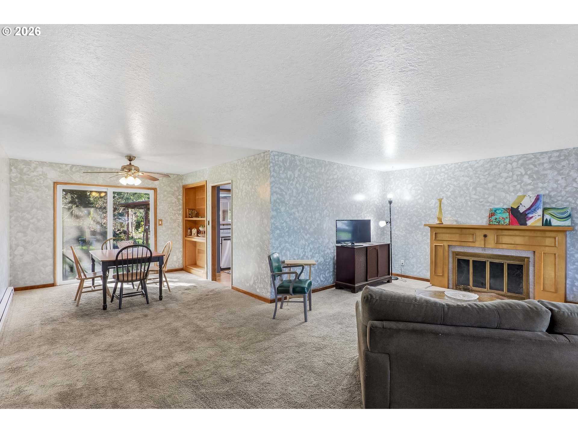 700 NE DONELSON RD