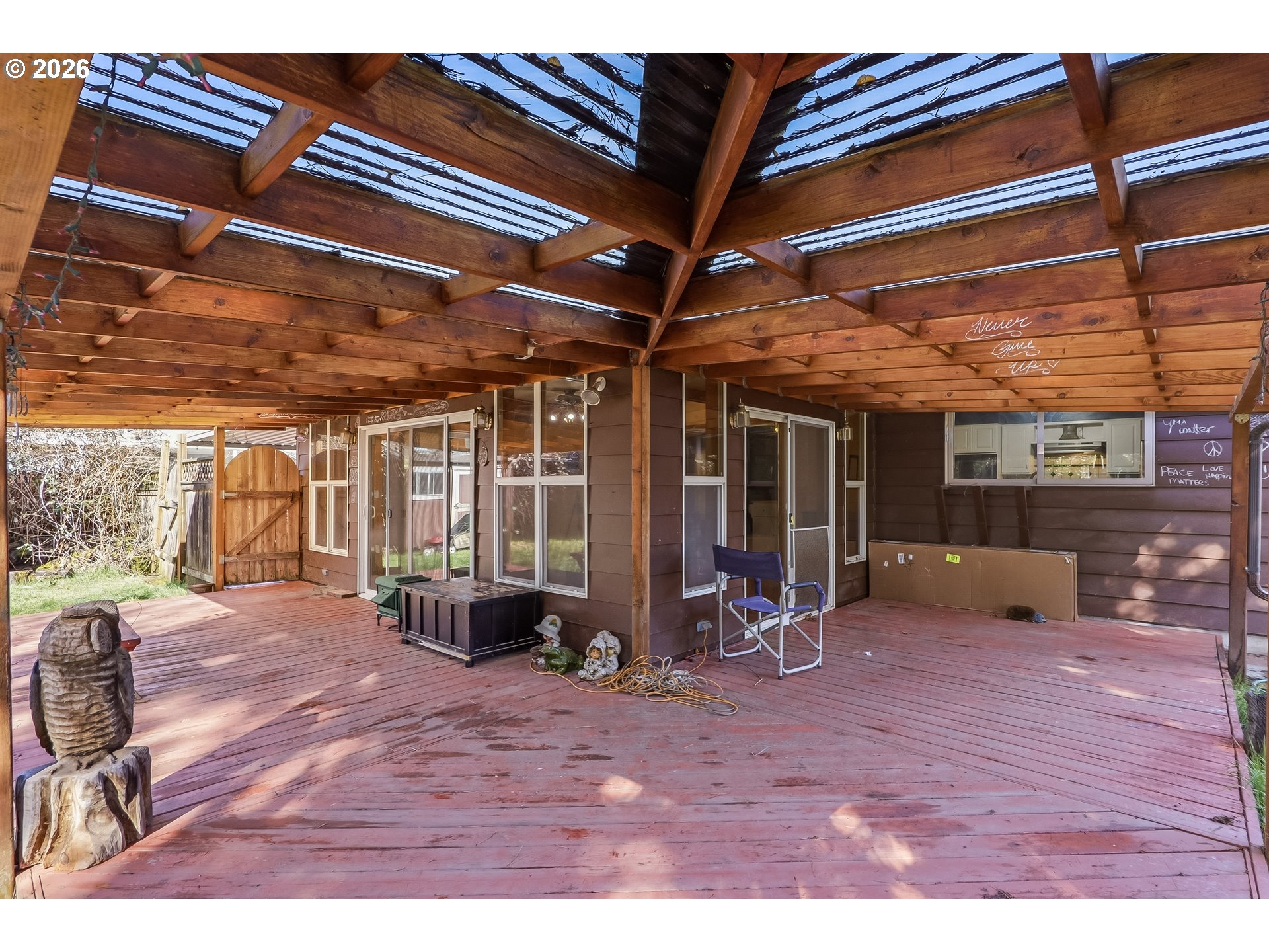 700 NE DONELSON RD