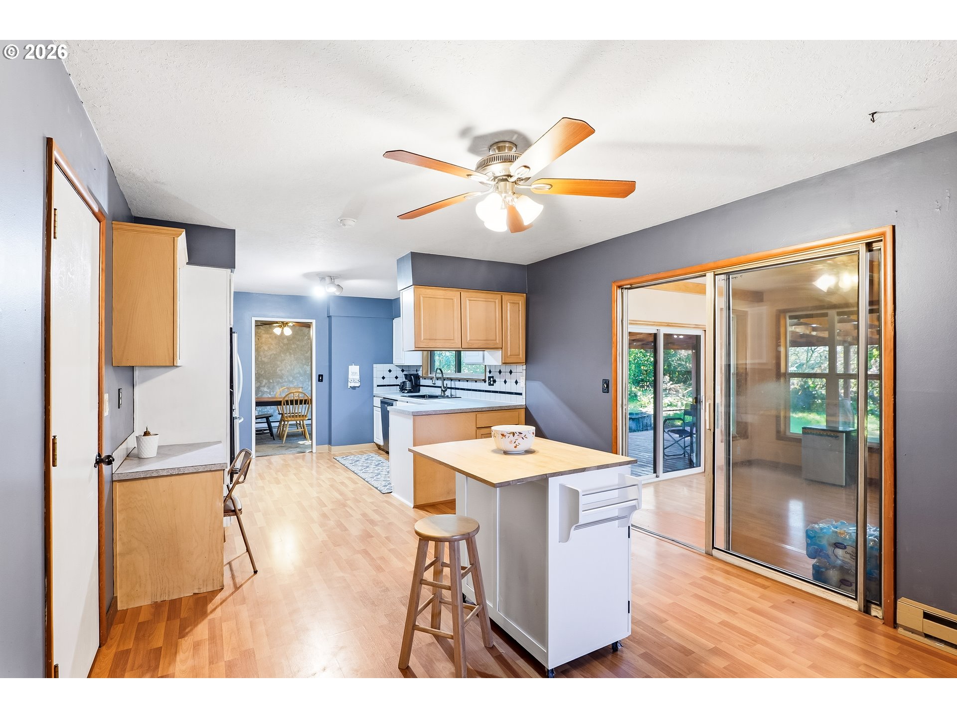 700 NE DONELSON RD