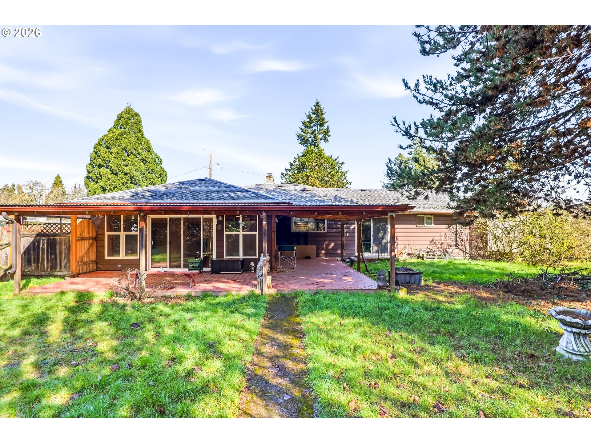 700 NE DONELSON RD