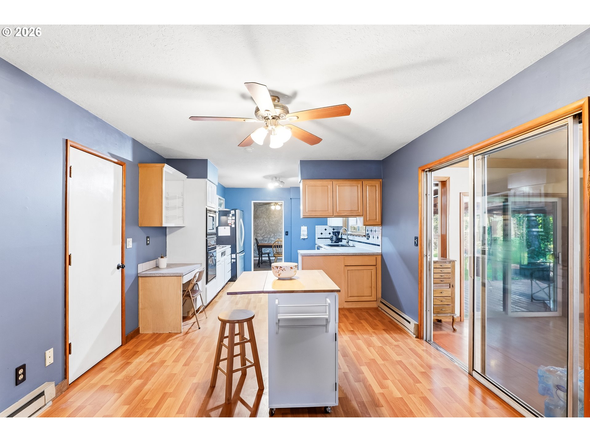 700 NE DONELSON RD
