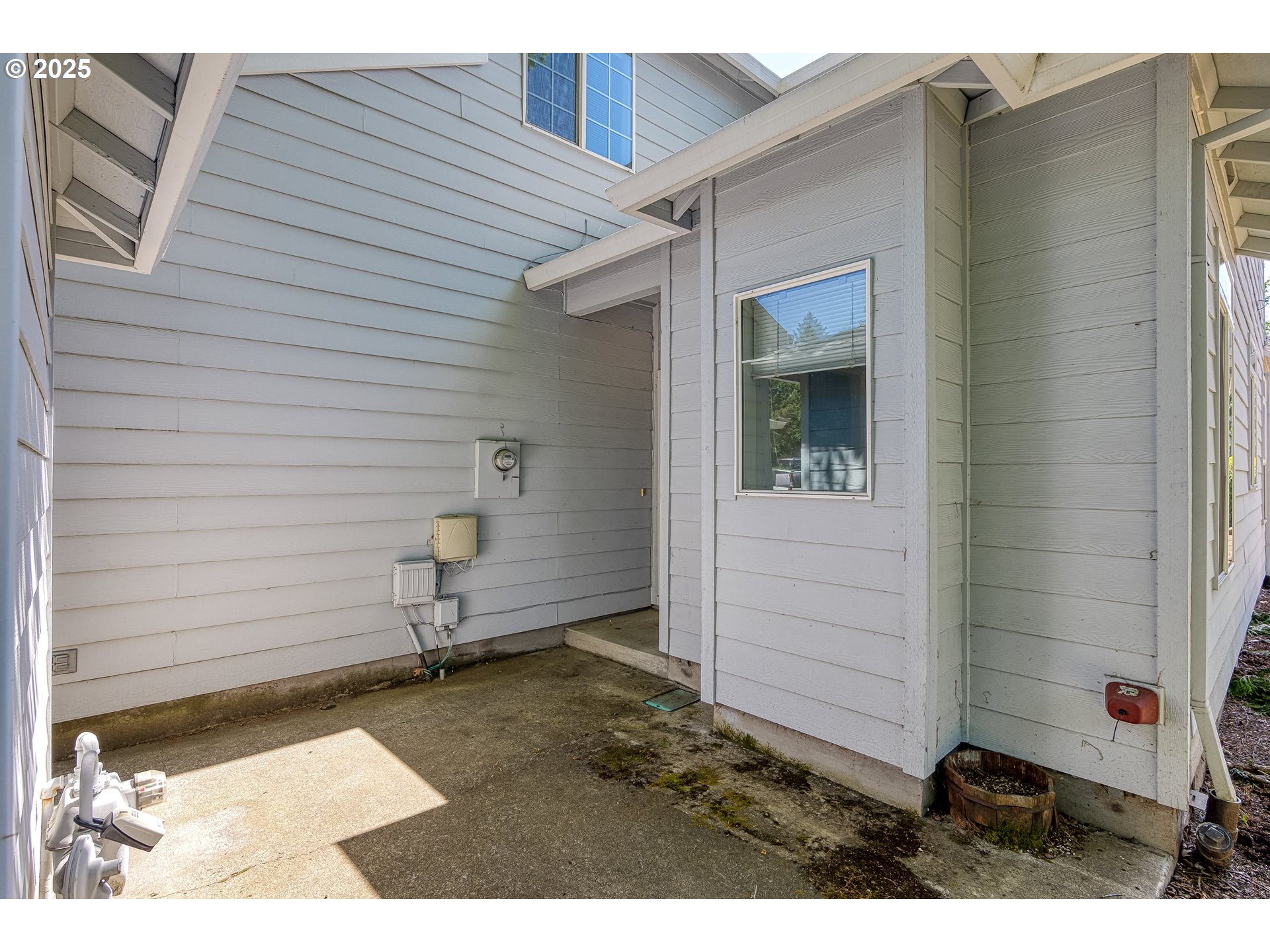 3210 SE BLUE BIRD DR