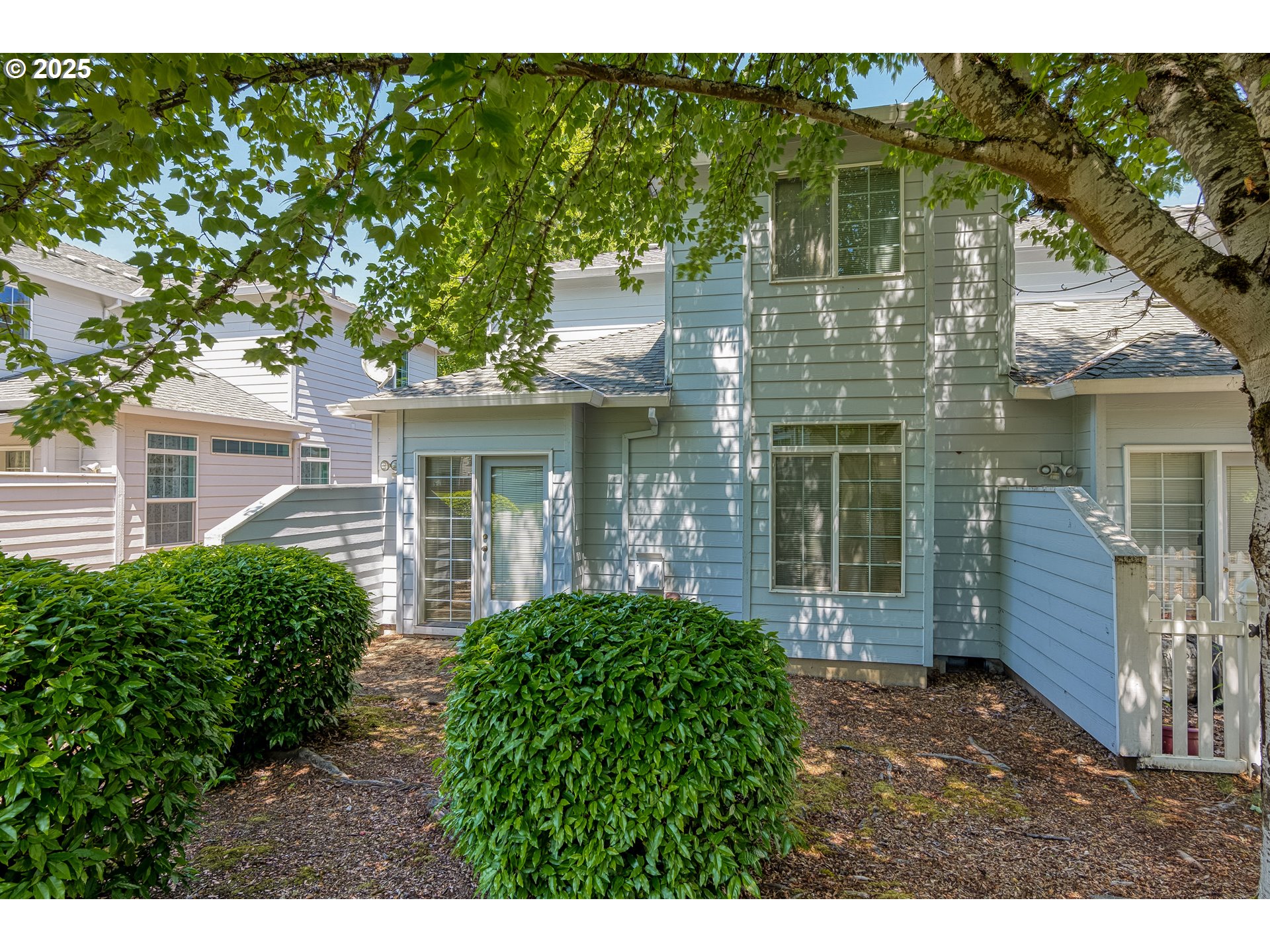 3210 SE BLUE BIRD DR