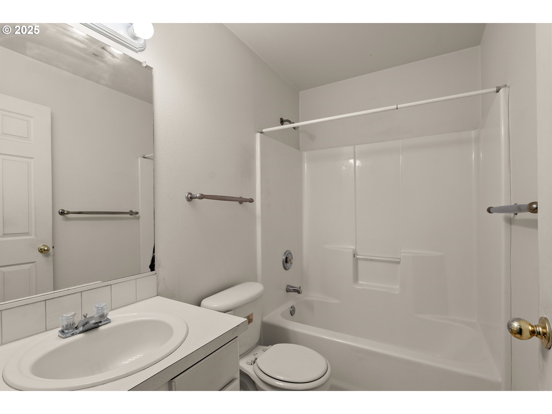 3210 SE BLUE BIRD DR