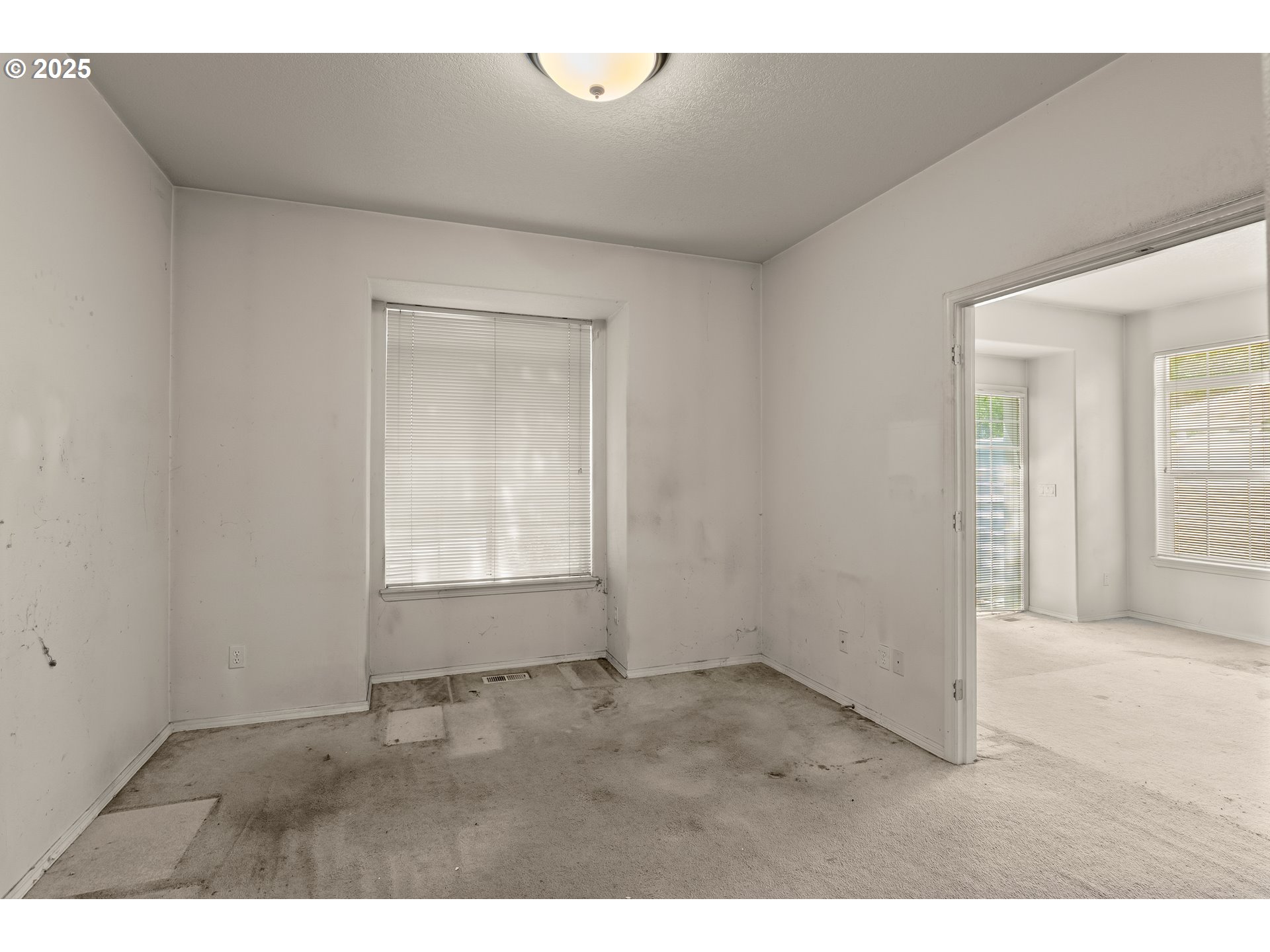 3210 SE BLUE BIRD DR