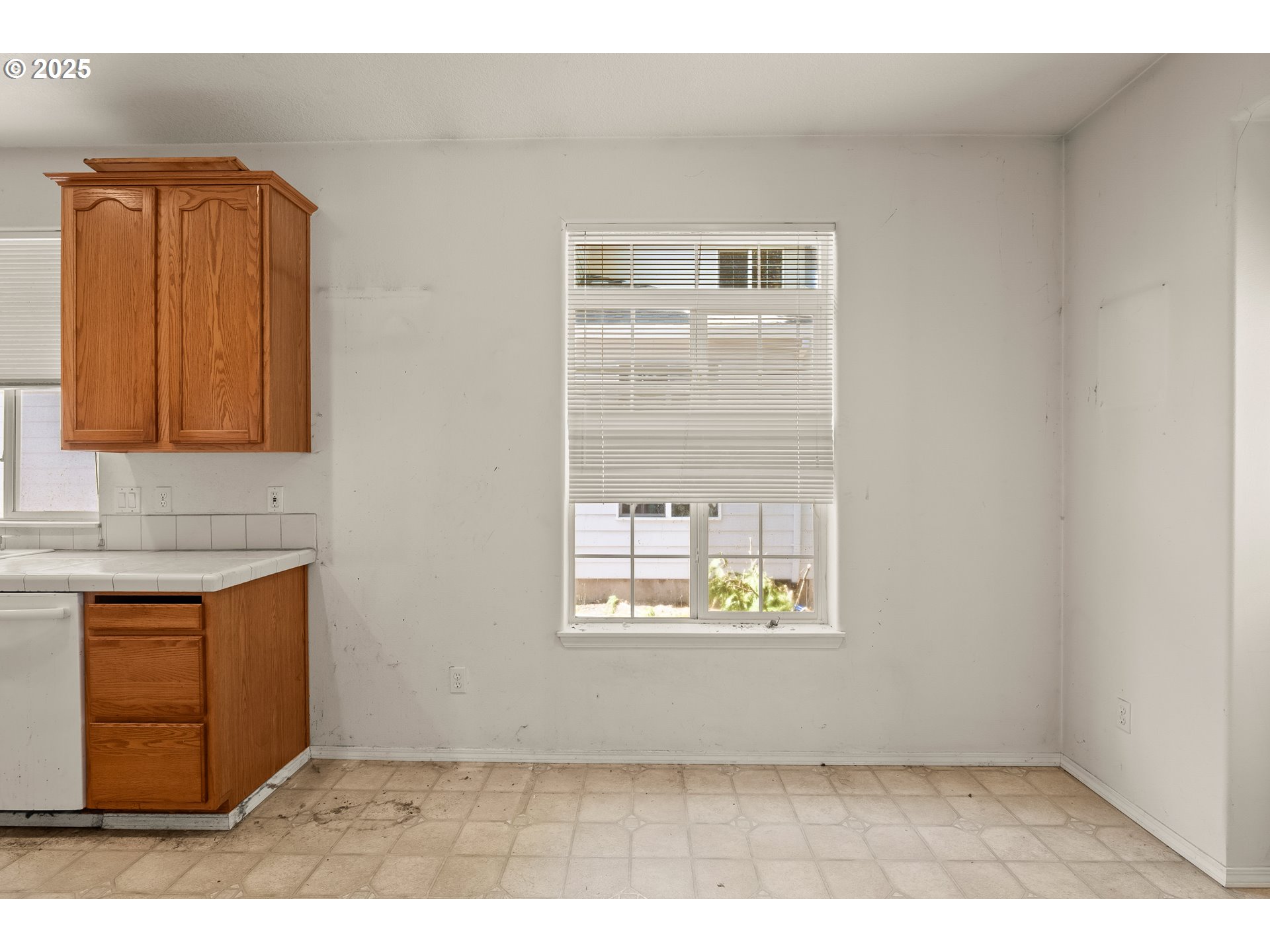 3210 SE BLUE BIRD DR