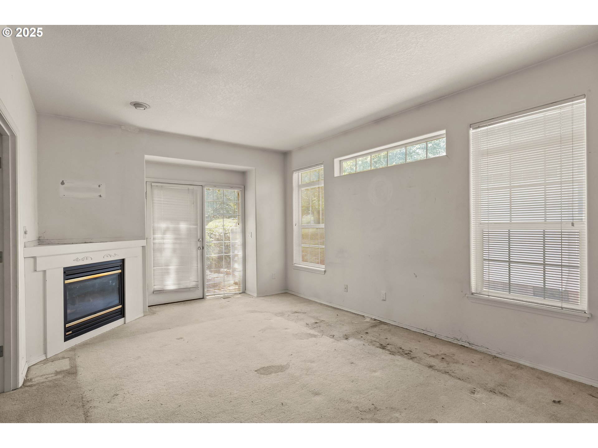 3210 SE BLUE BIRD DR