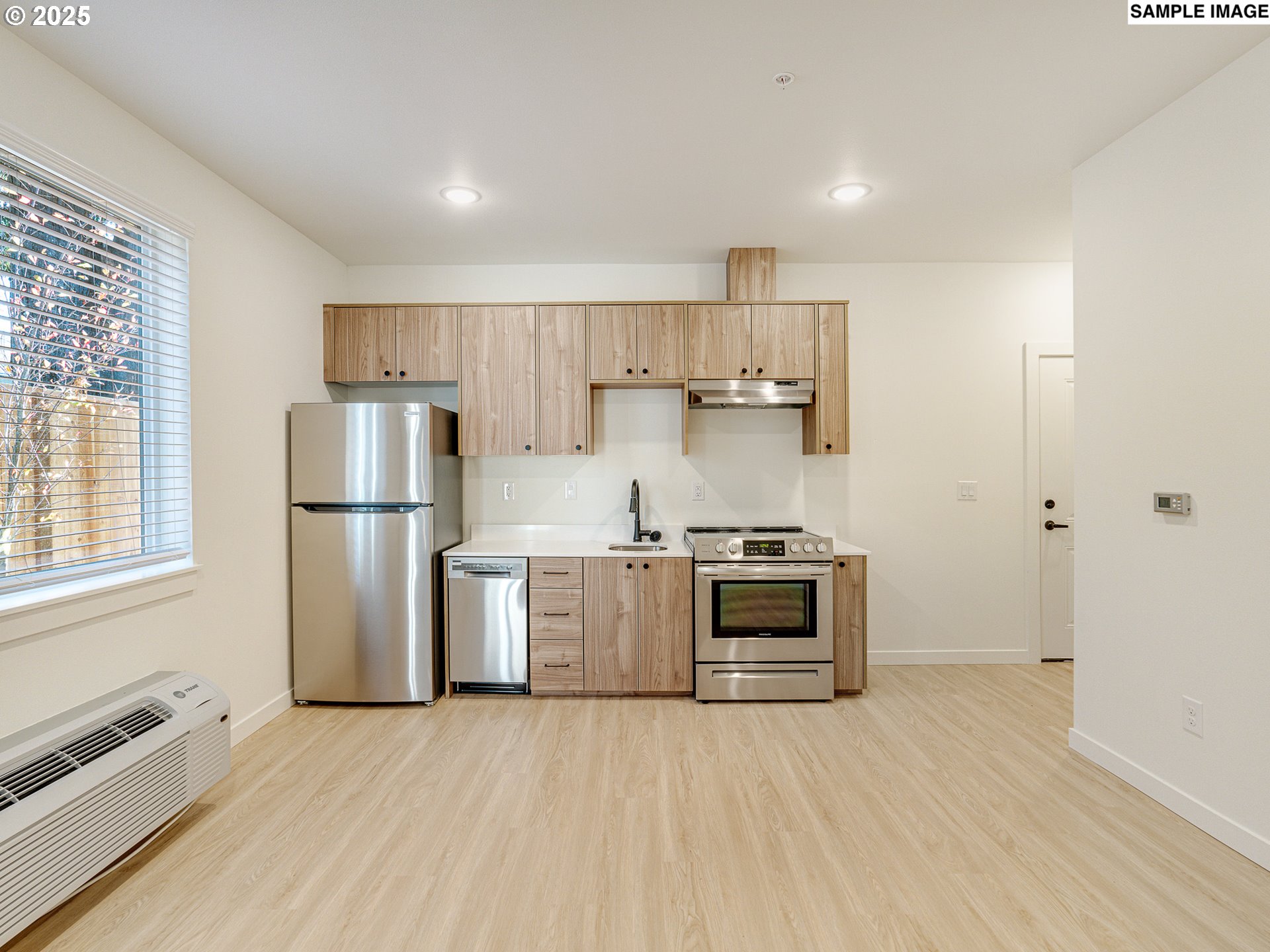 6115 NE Multnomah ST 4