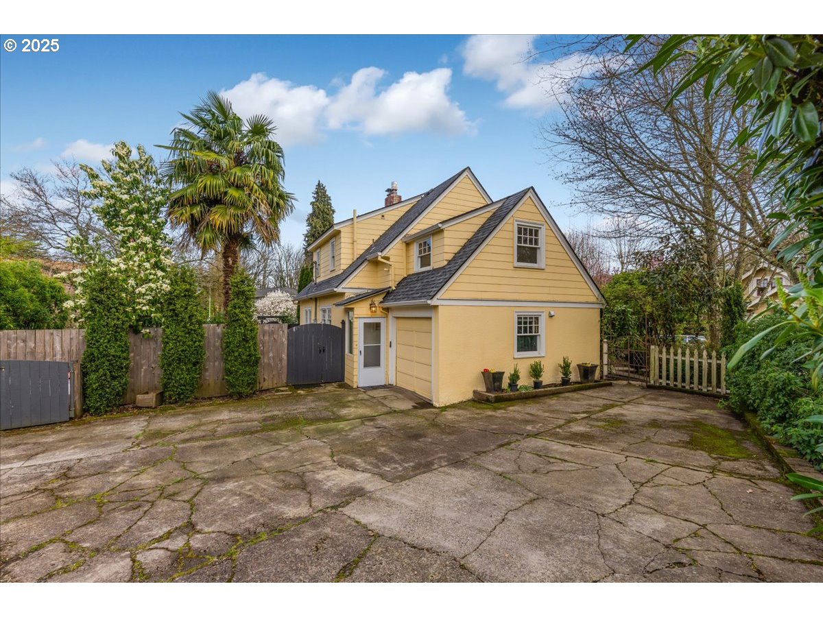5390 GROVE ST, West Linn