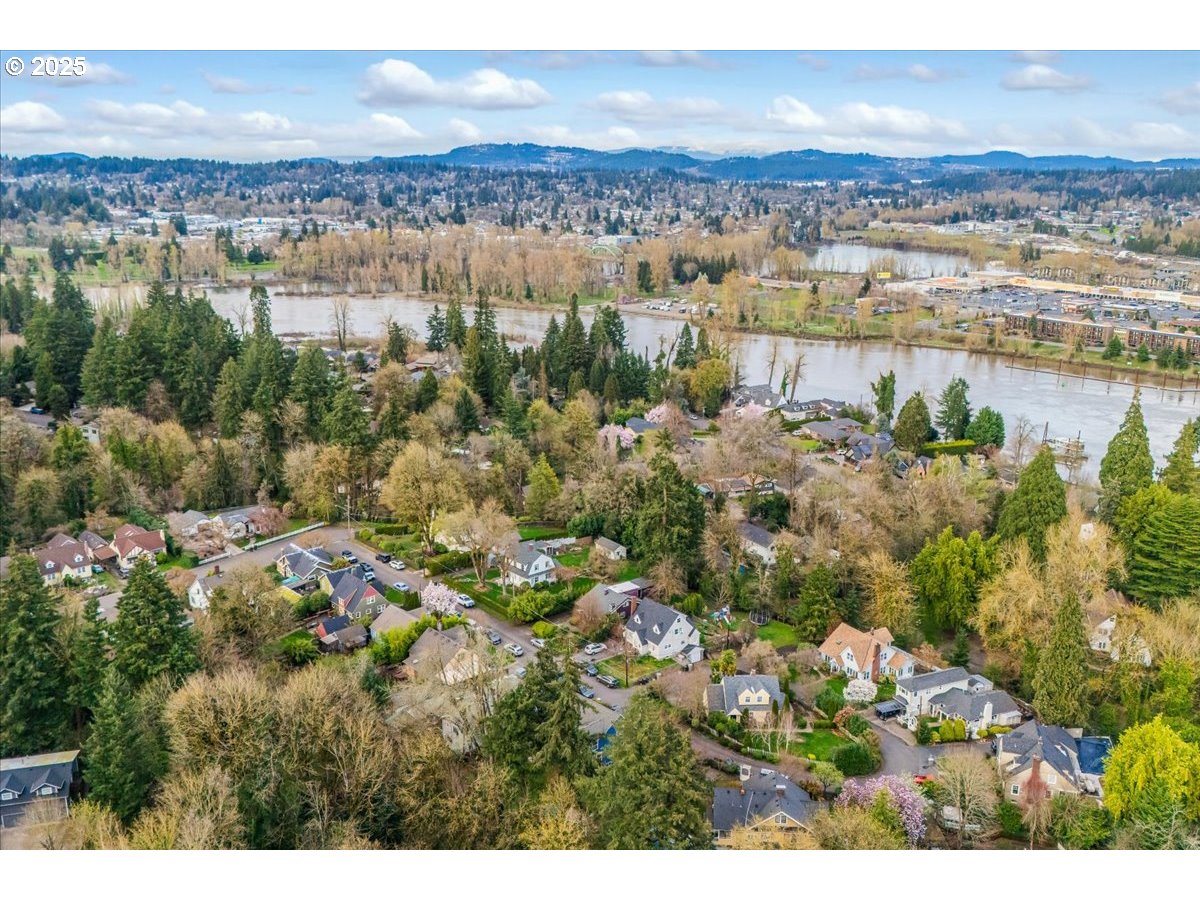 5390 GROVE ST, West Linn