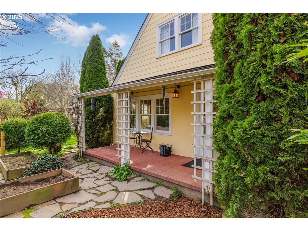 5390 GROVE ST, West Linn