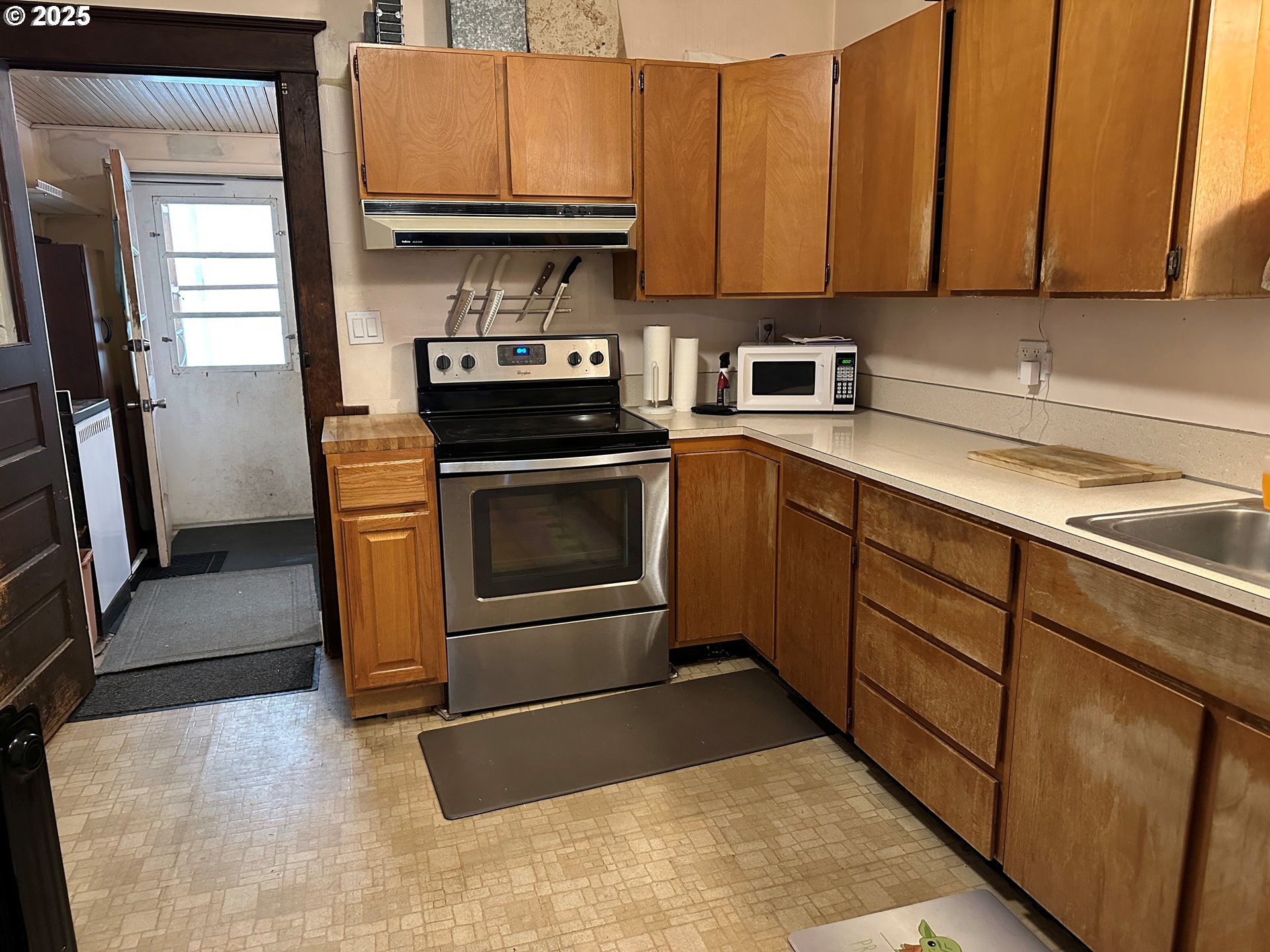 21 B Howard, Palouse