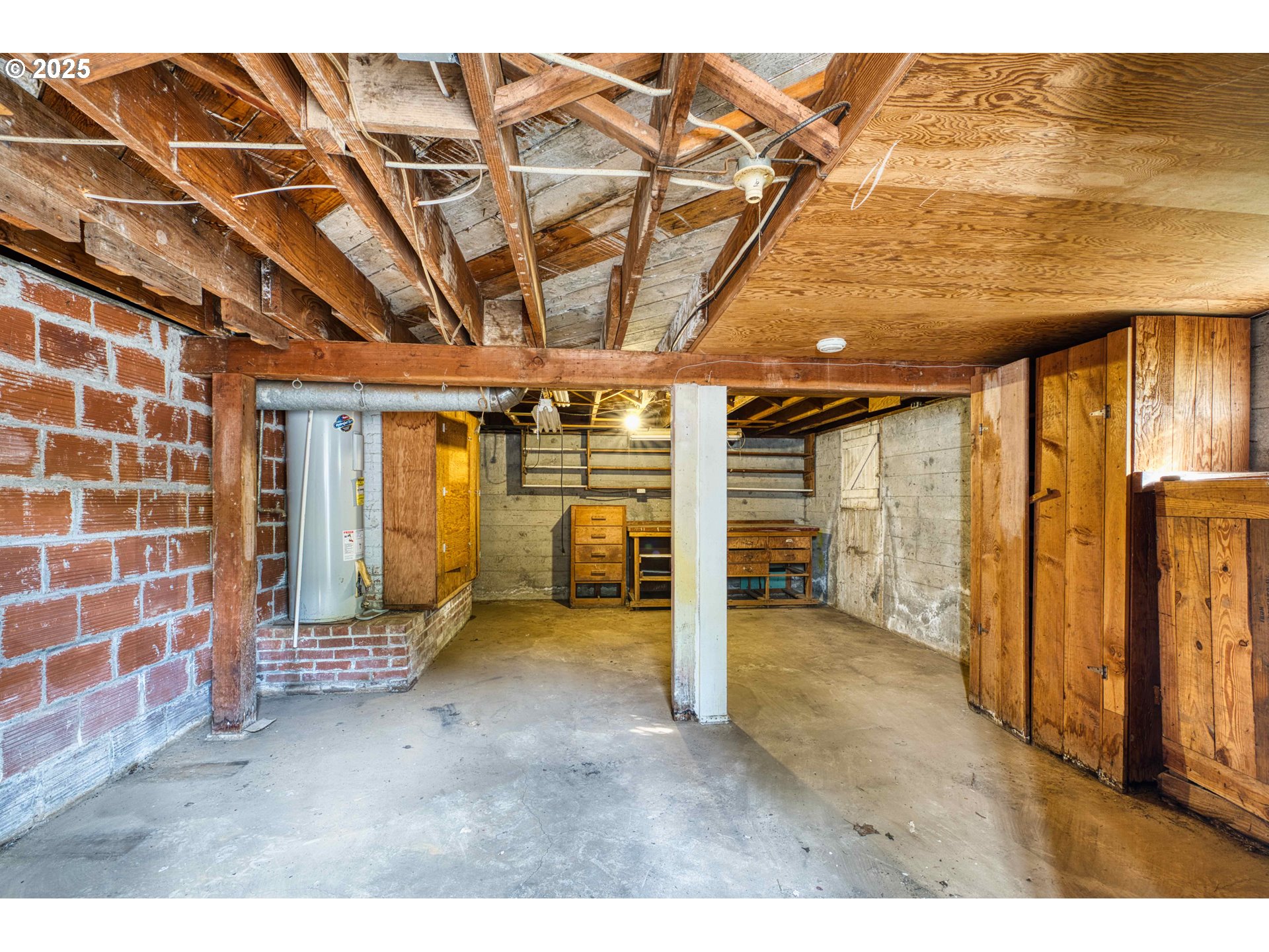 1530 URBAN LN NW, Salem