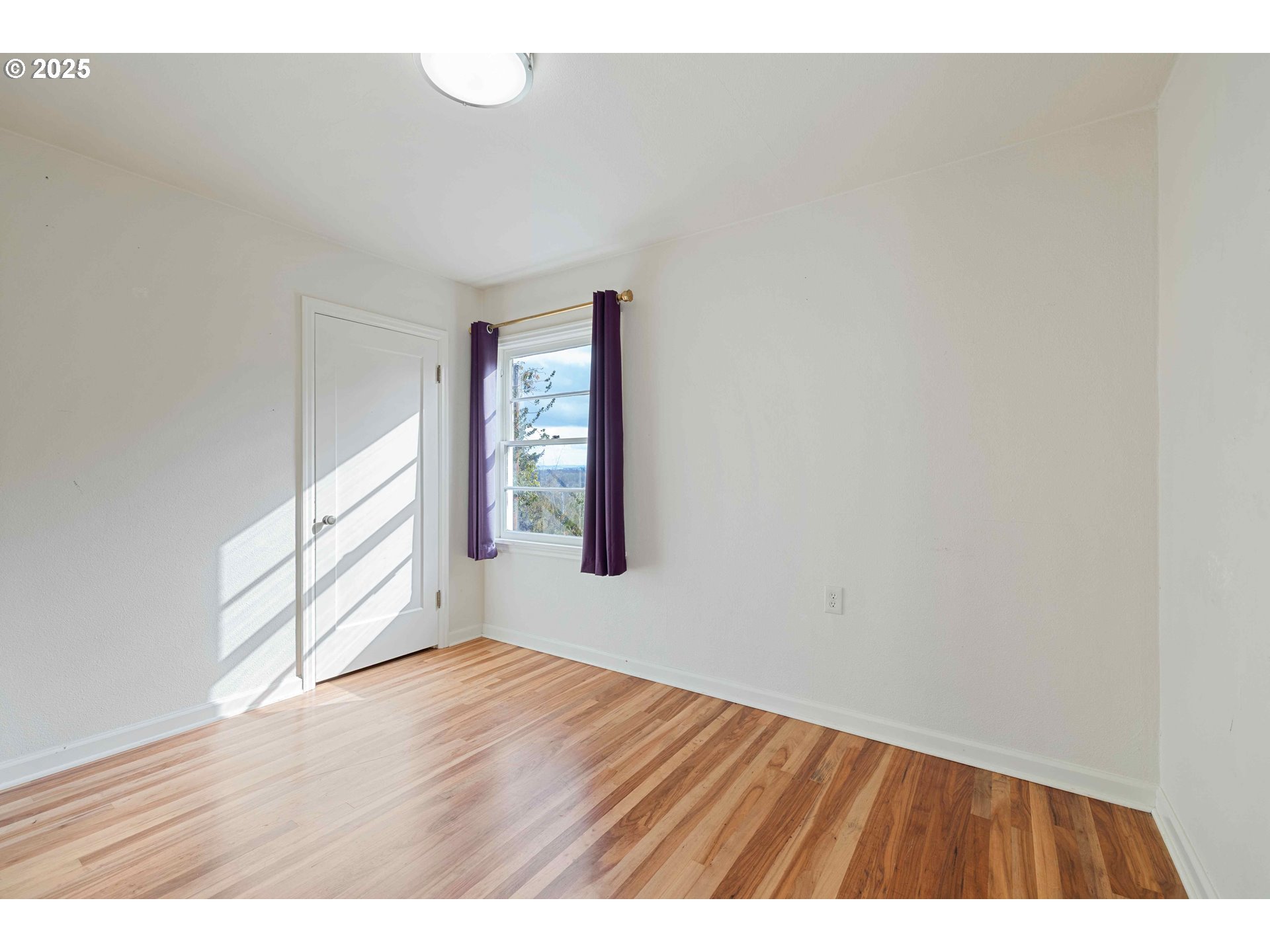 1530 URBAN LN NW, Salem