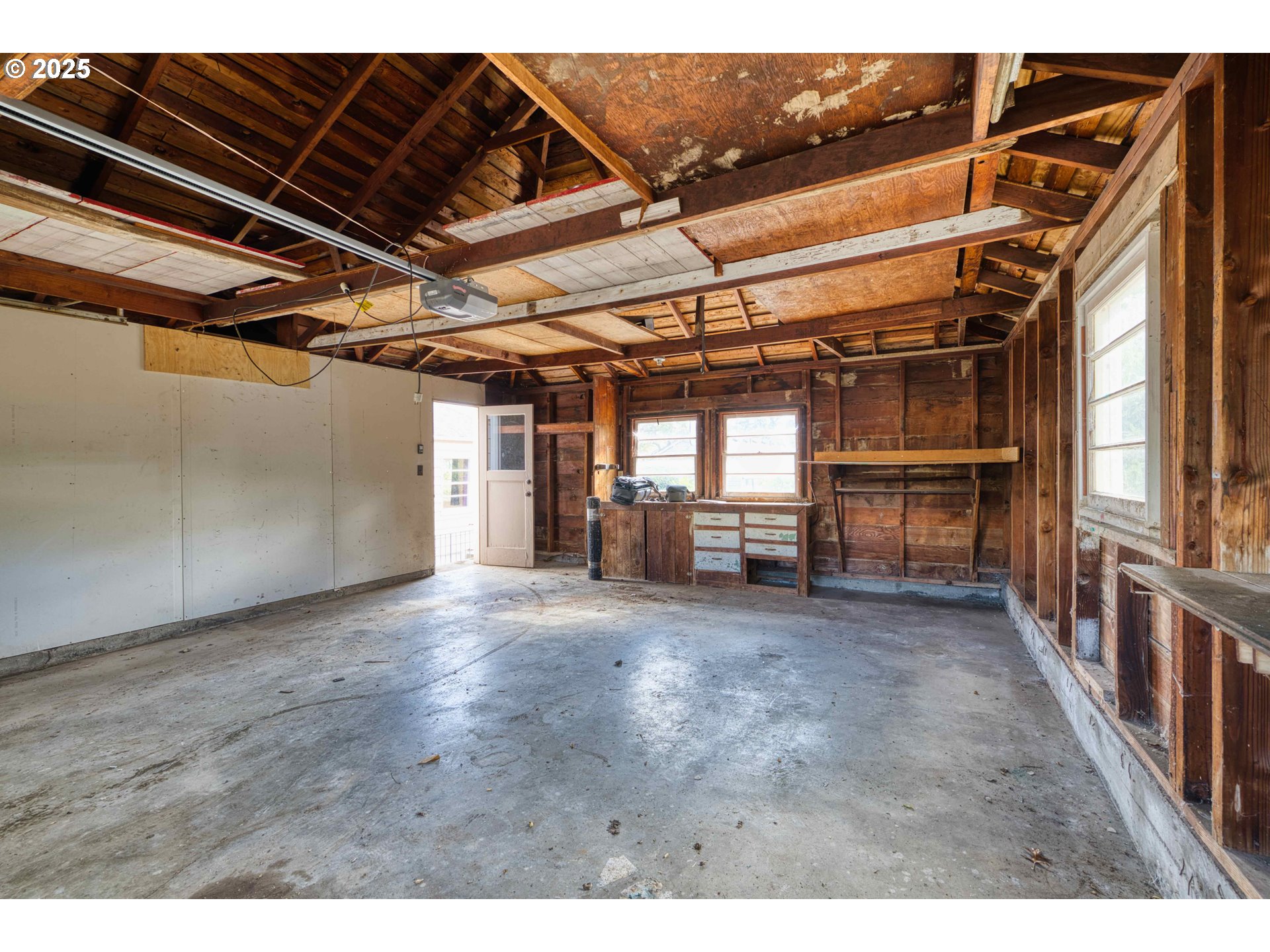 1530 URBAN LN NW, Salem
