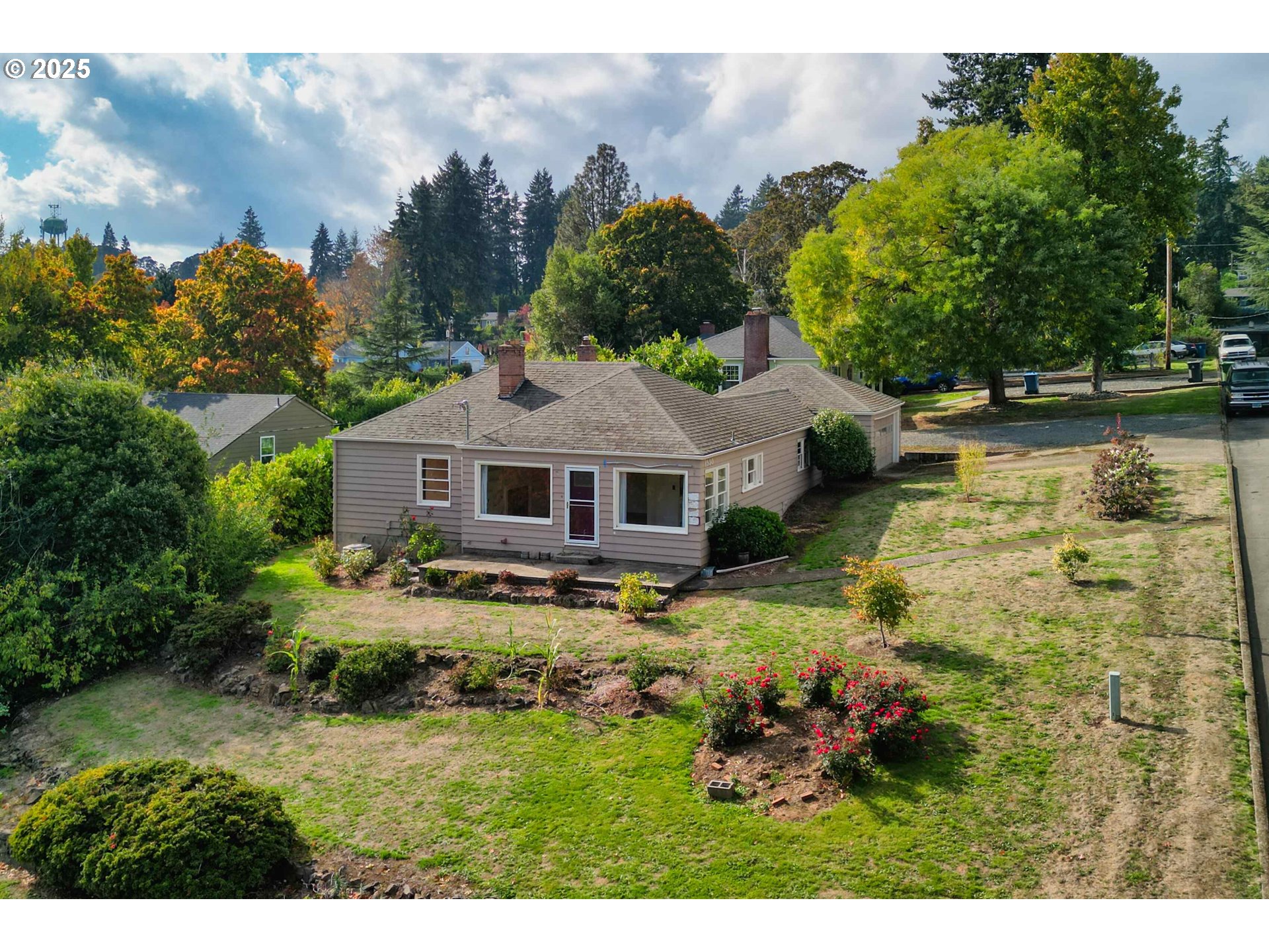 1530 URBAN LN NW, Salem