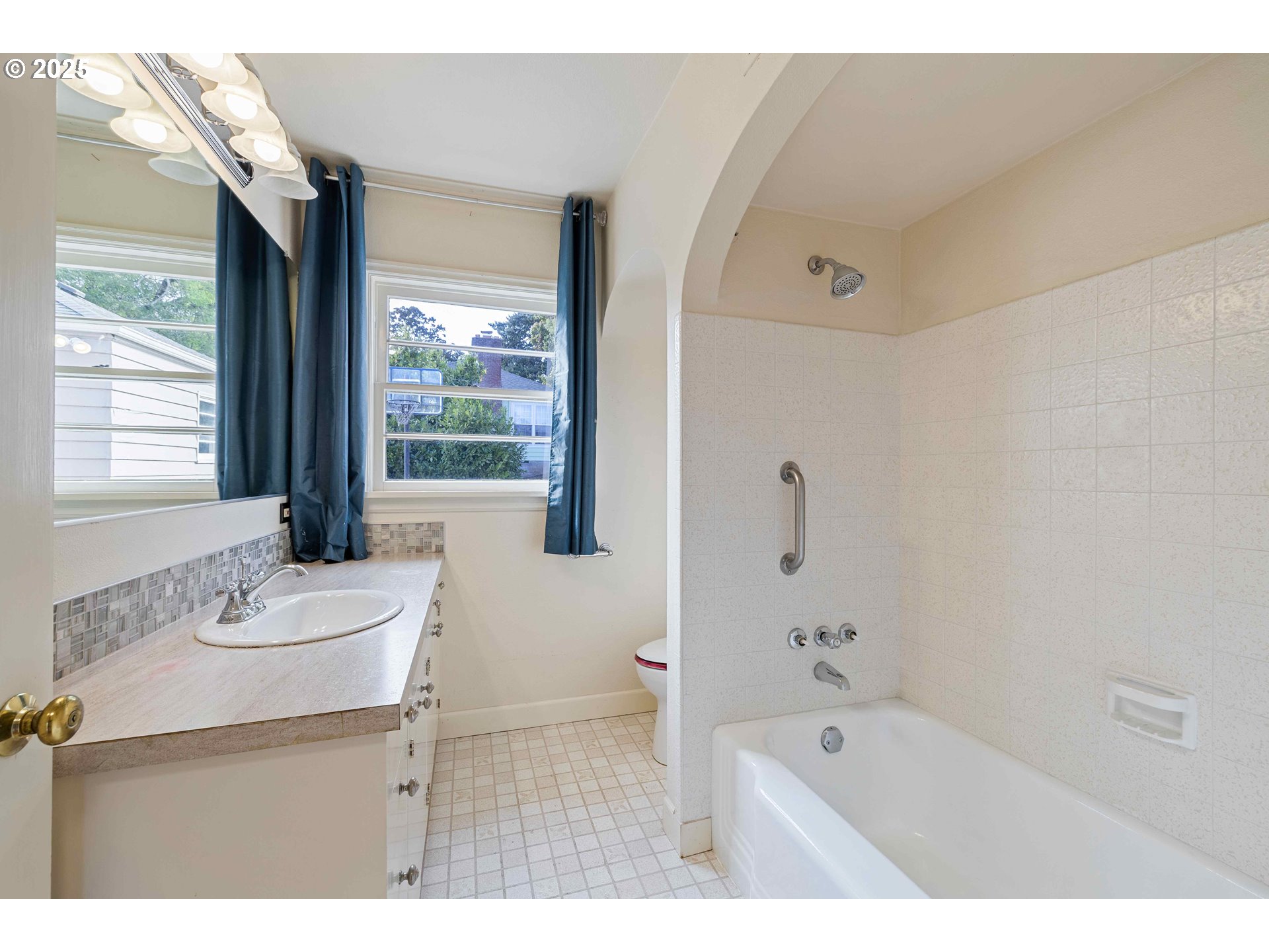 1530 URBAN LN NW, Salem