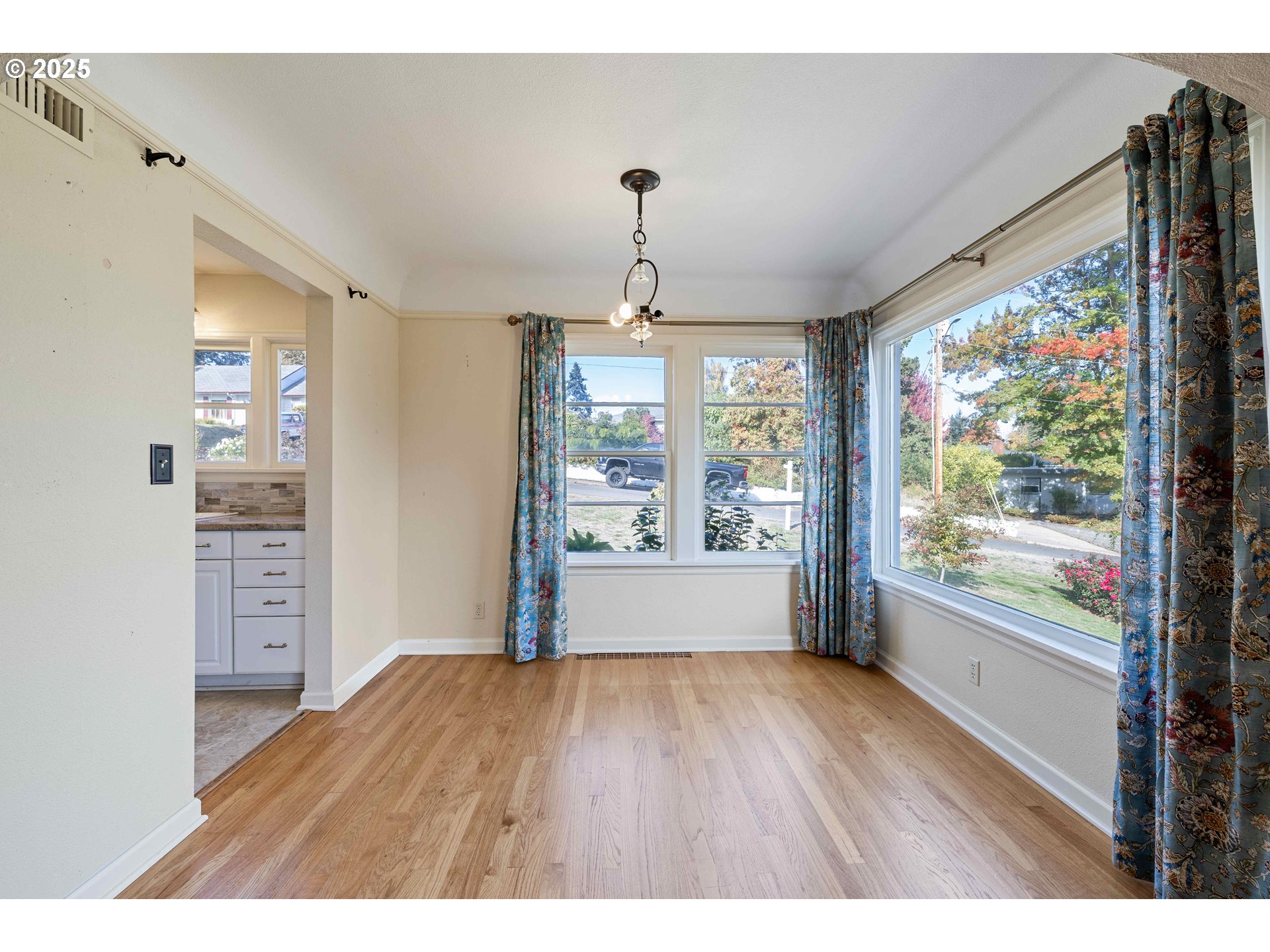 1530 URBAN LN NW, Salem