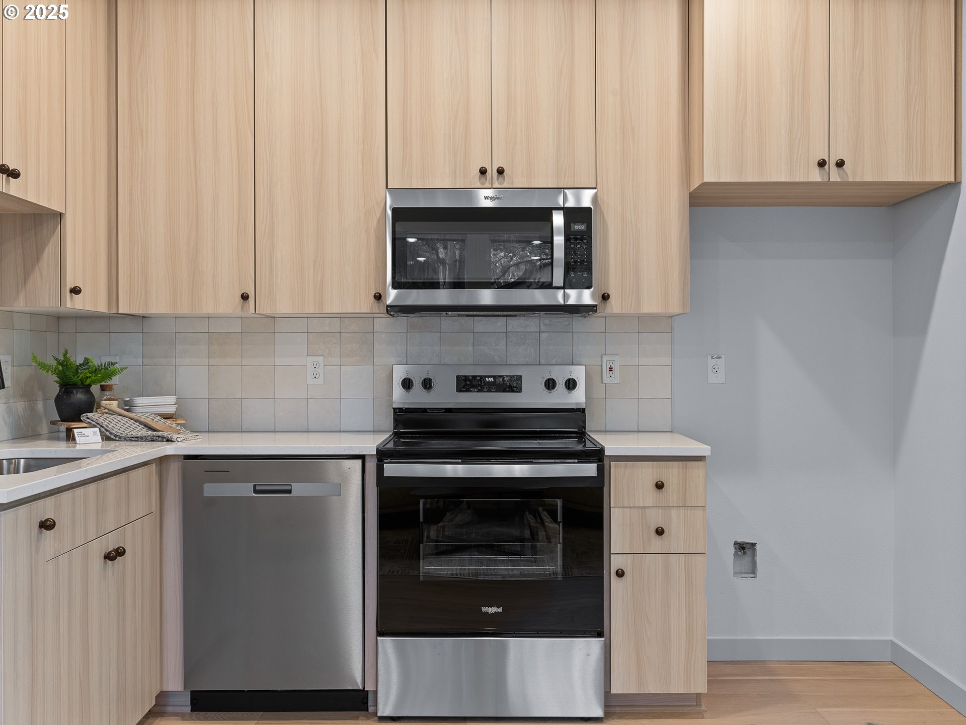 1616 SE Morrison ST, Portland