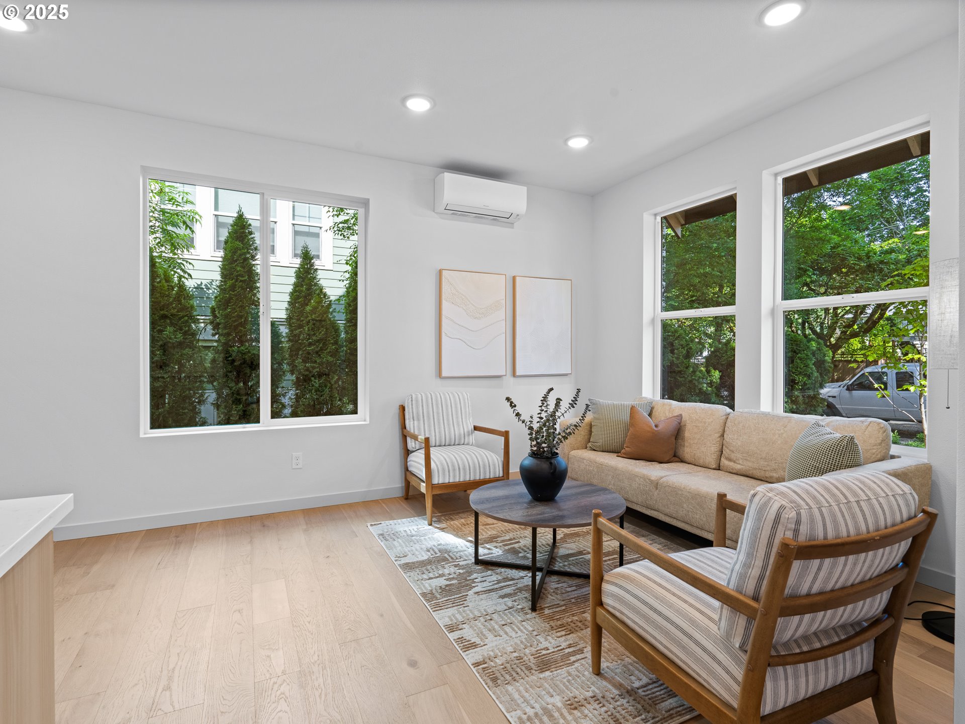 1616 SE Morrison ST, Portland