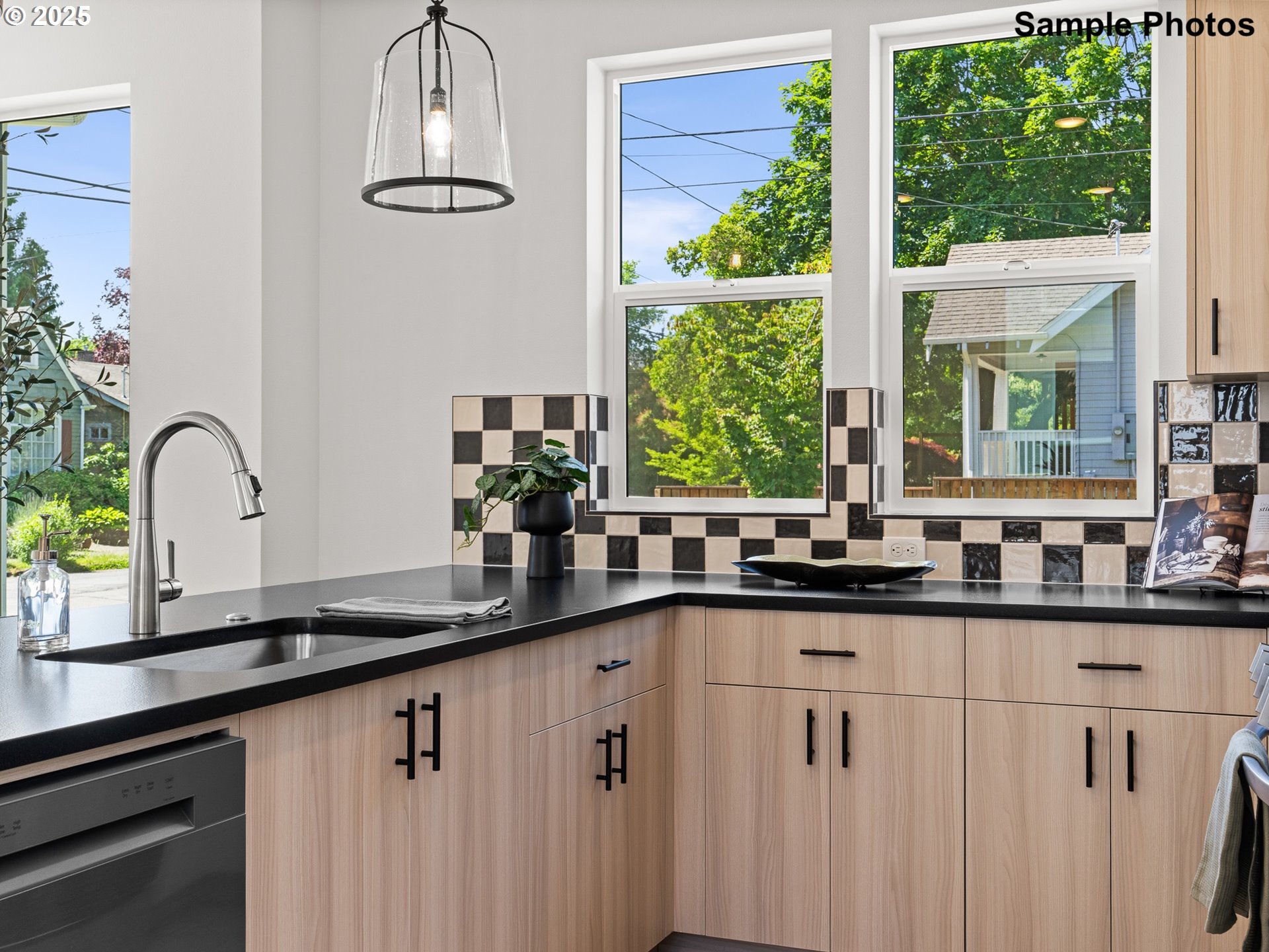 7139 N Fiske AVE, Portland