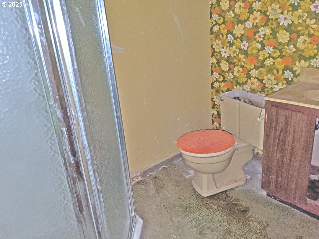 1367 NW RIVERVIEW AVE