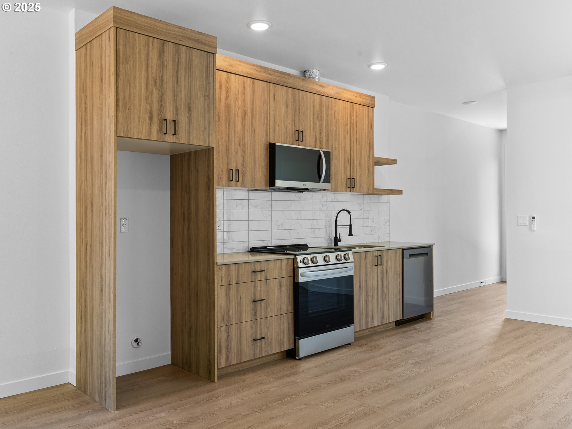 7192 SE Woodward ST 4, Portland Unit: 4