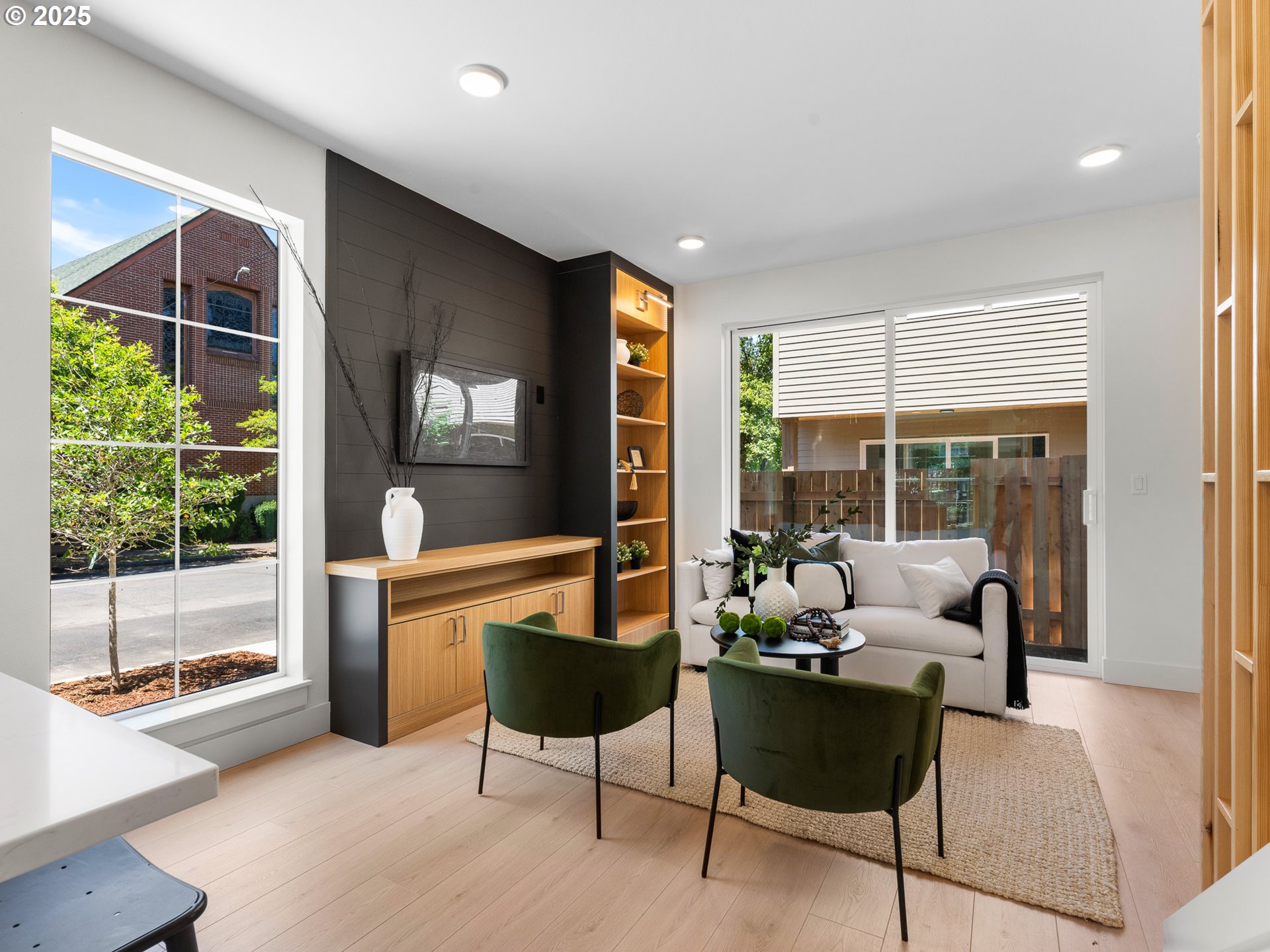 3003 NE Ainsworth ST 1