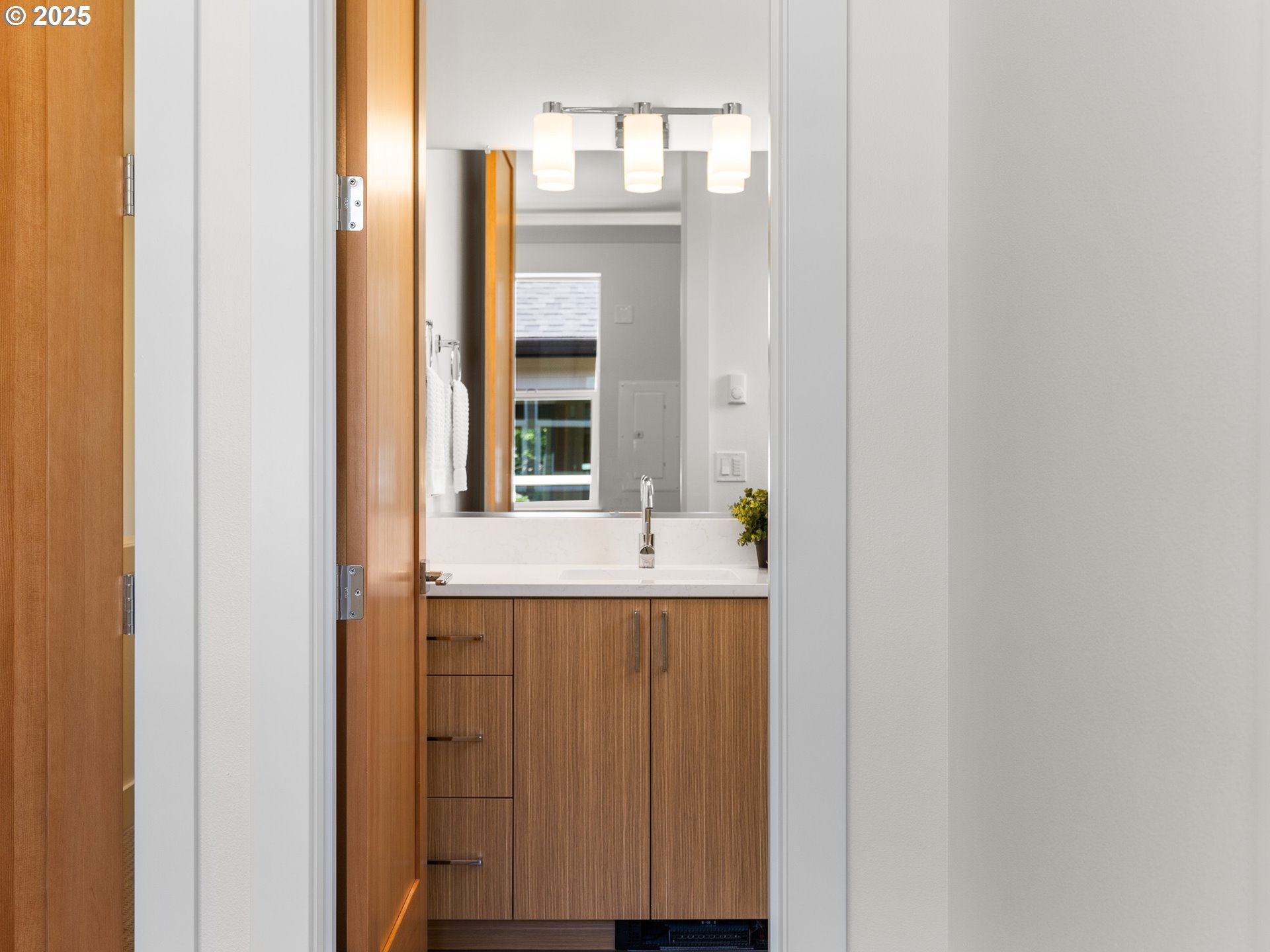 3003 NE Ainsworth ST 1