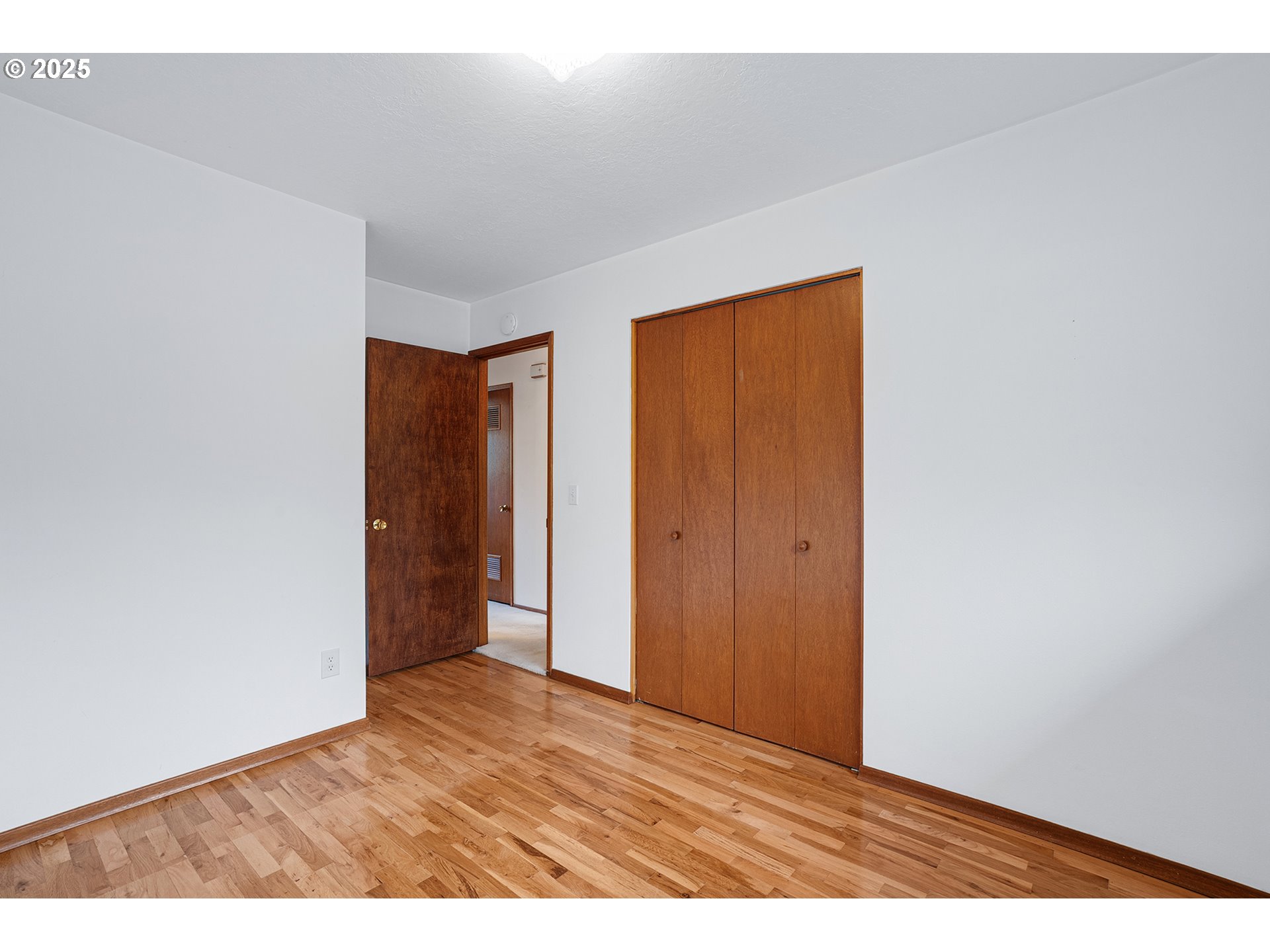 17725 NE MULTNOMAH DR
