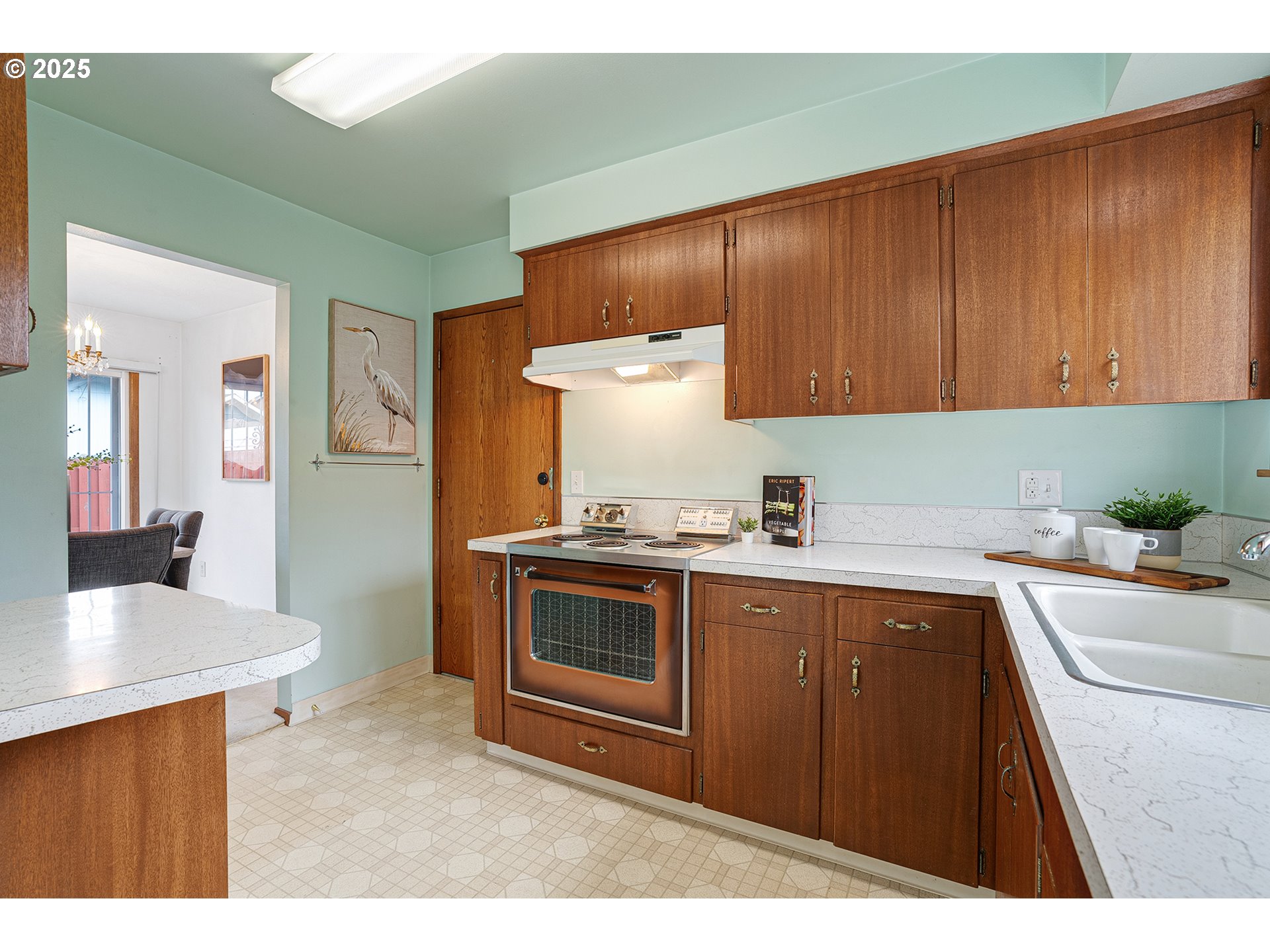 17725 NE MULTNOMAH DR