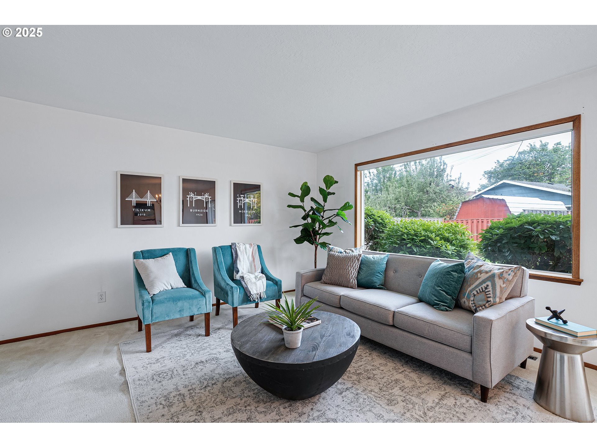 17725 NE MULTNOMAH DR