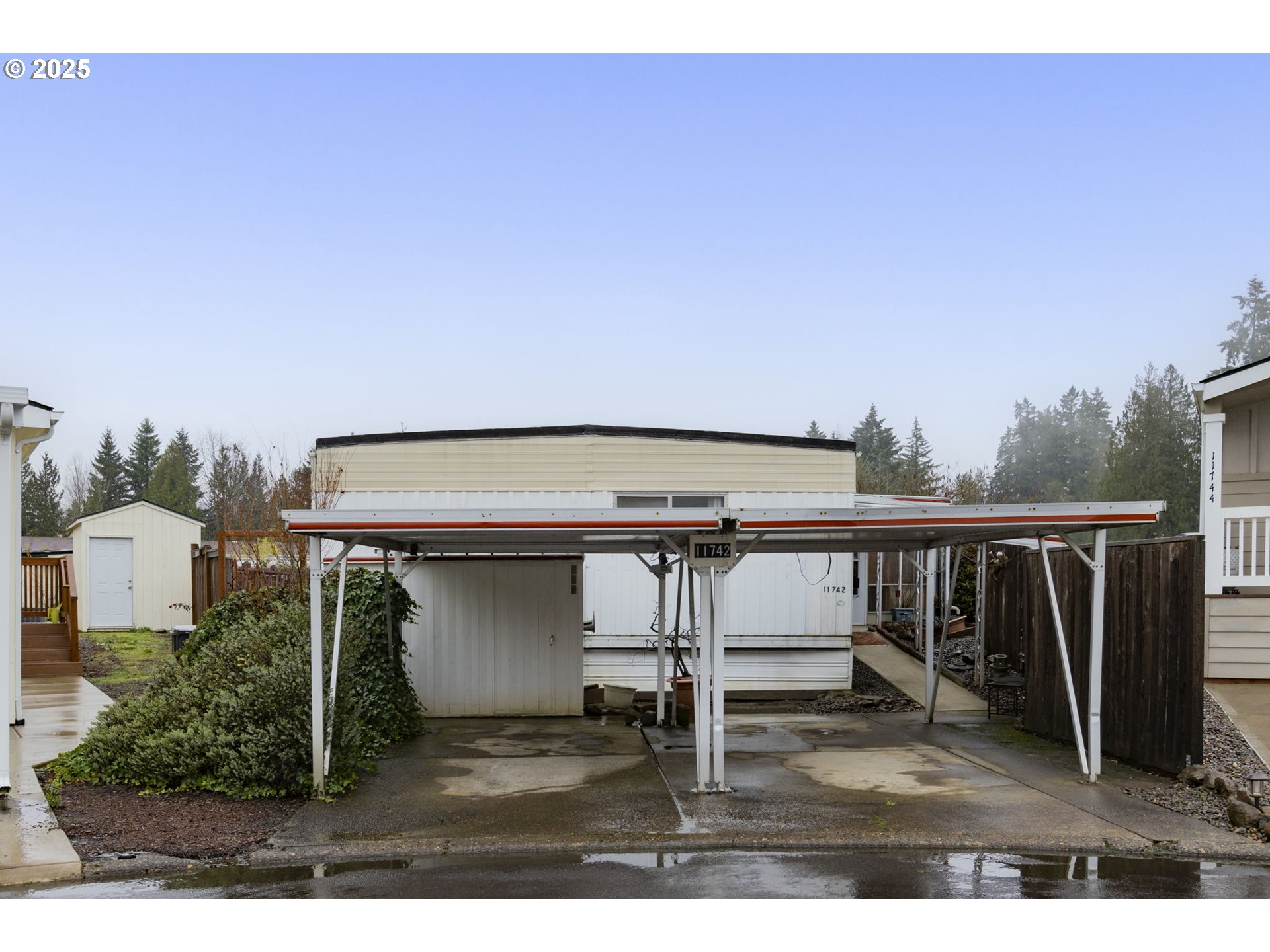 11742 SW ROYAL VILLA DR