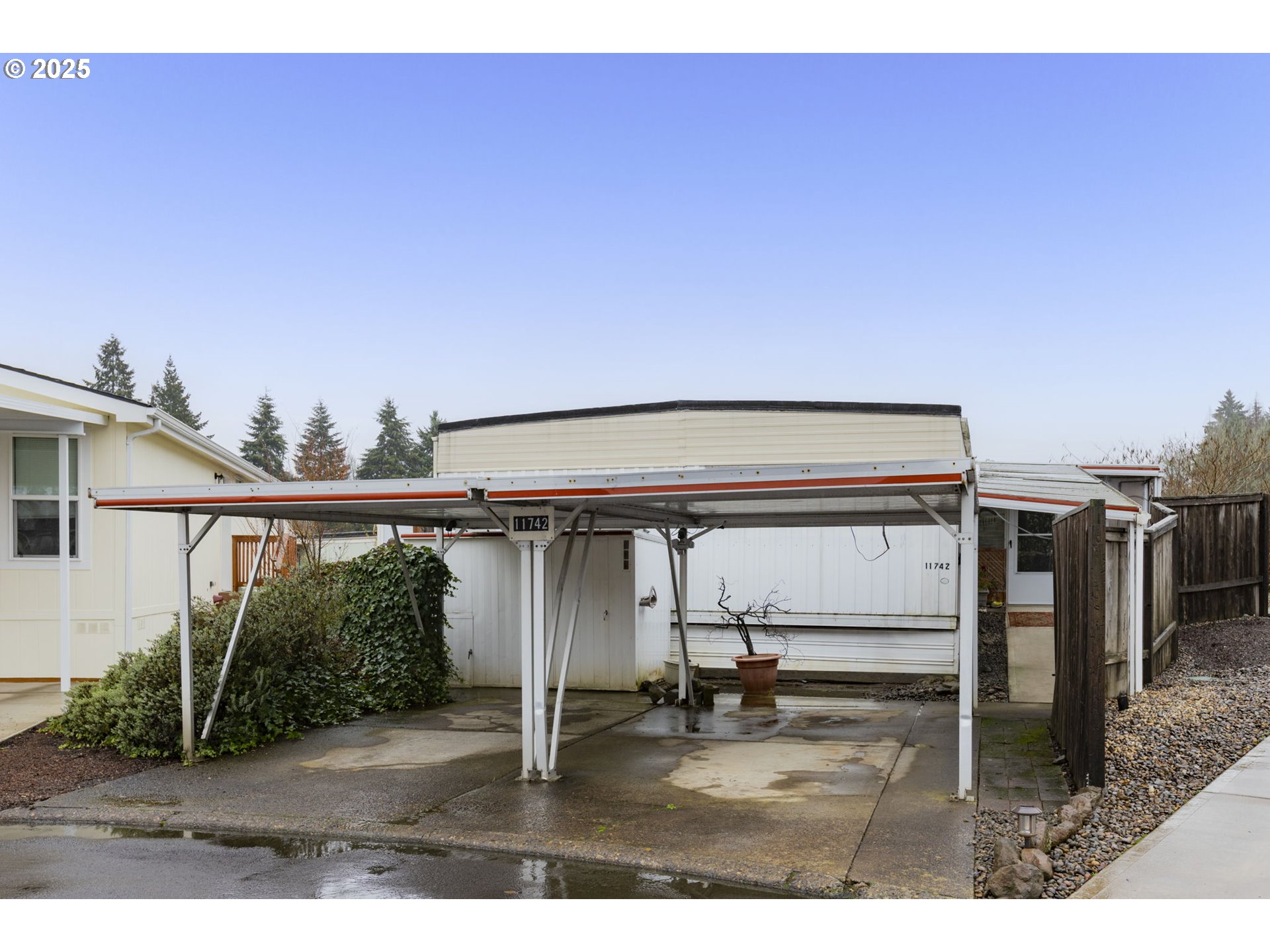 11742 SW ROYAL VILLA DR